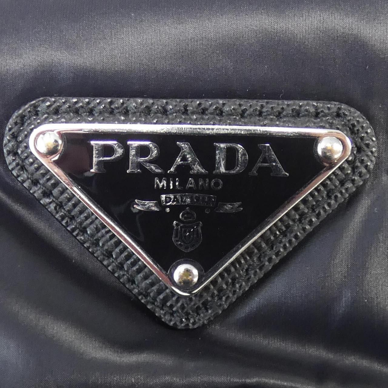 Prada Prada Prada Triangle Logo Down Vest Others Outerwear SGB628R142 DUTY FREE for USA Size ONE SIZE - 7 Thumbnail