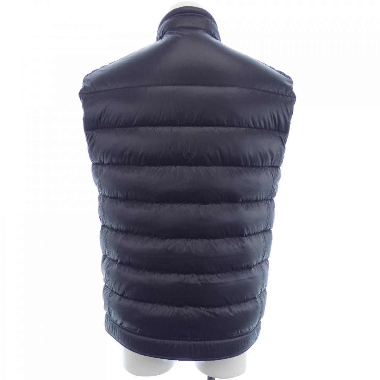 Prada Prada Prada Triangle Logo Down Vest Others Outerwear SGB628R142 DUTY FREE for USA Size ONE SIZE - 2 Thumbnail