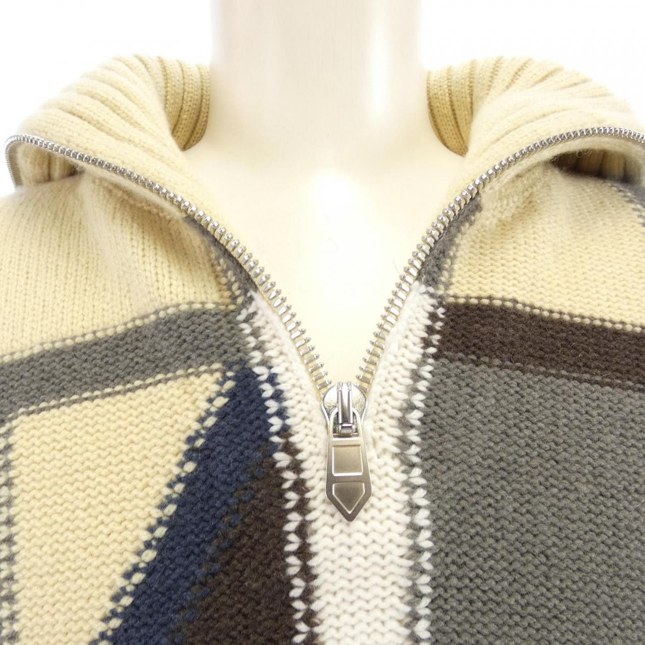 Hermes Hermes Hermes Geometrie Variable Cashmere Knit Textile Tops DUTY FREE for USA Size ONE SIZE - 5 Thumbnail