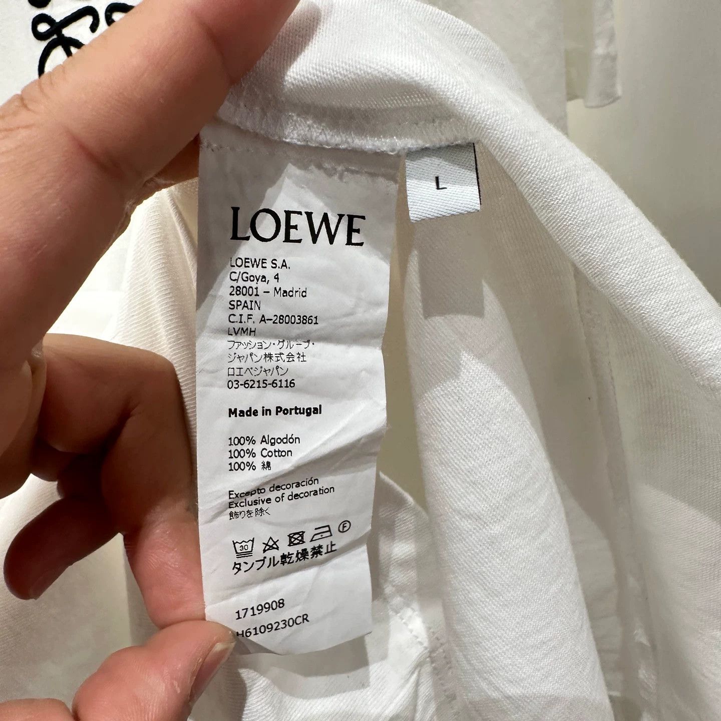 Loewe Loewe Retro Embroidered T-Shirt L Women Size L / US 10 / IT 46 - 4 Thumbnail