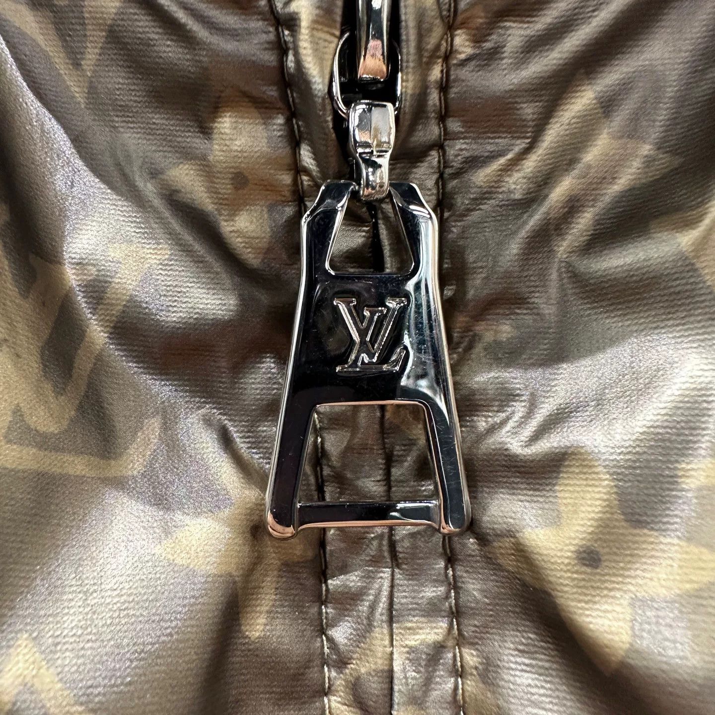 Louis Vuitton Louis Vuitton Gold T-Shirt it_36 Women Size XS / US 0-2 / IT 36-38 - 7 Thumbnail