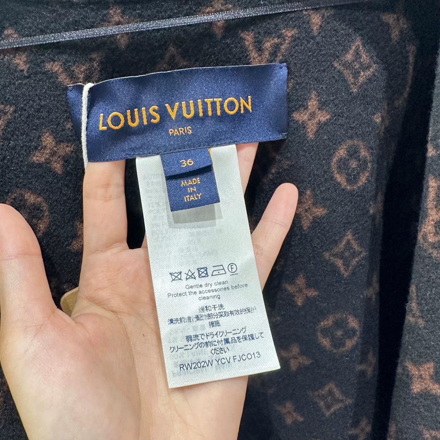 Louis Vuitton Louis Vuitton T-Shirt it_36 Women Size XS / US 0-2 / IT 36-38 - 6 Thumbnail