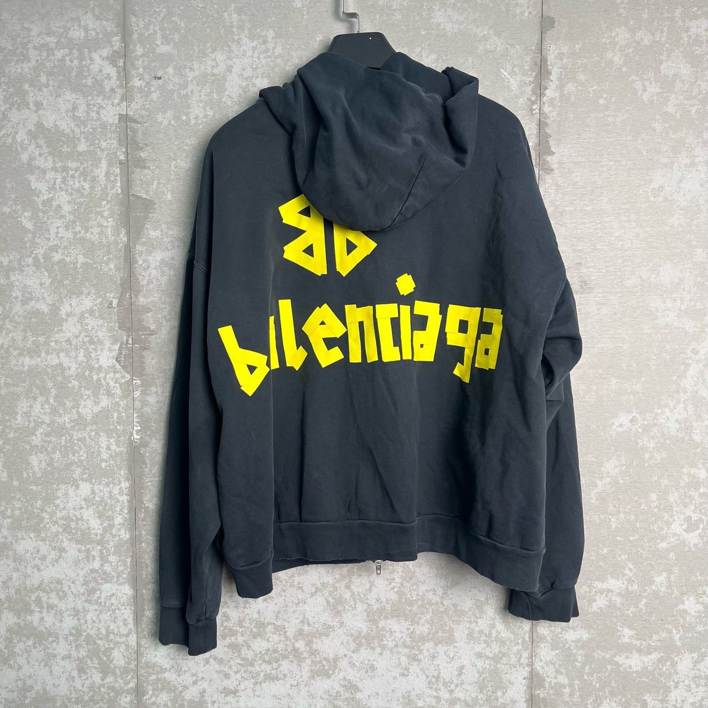 Balenciaga Balenciaga Masking Tape Logo Zip Hoodie Size M Size US M / EU 48-50 / 2 - 6 Thumbnail
