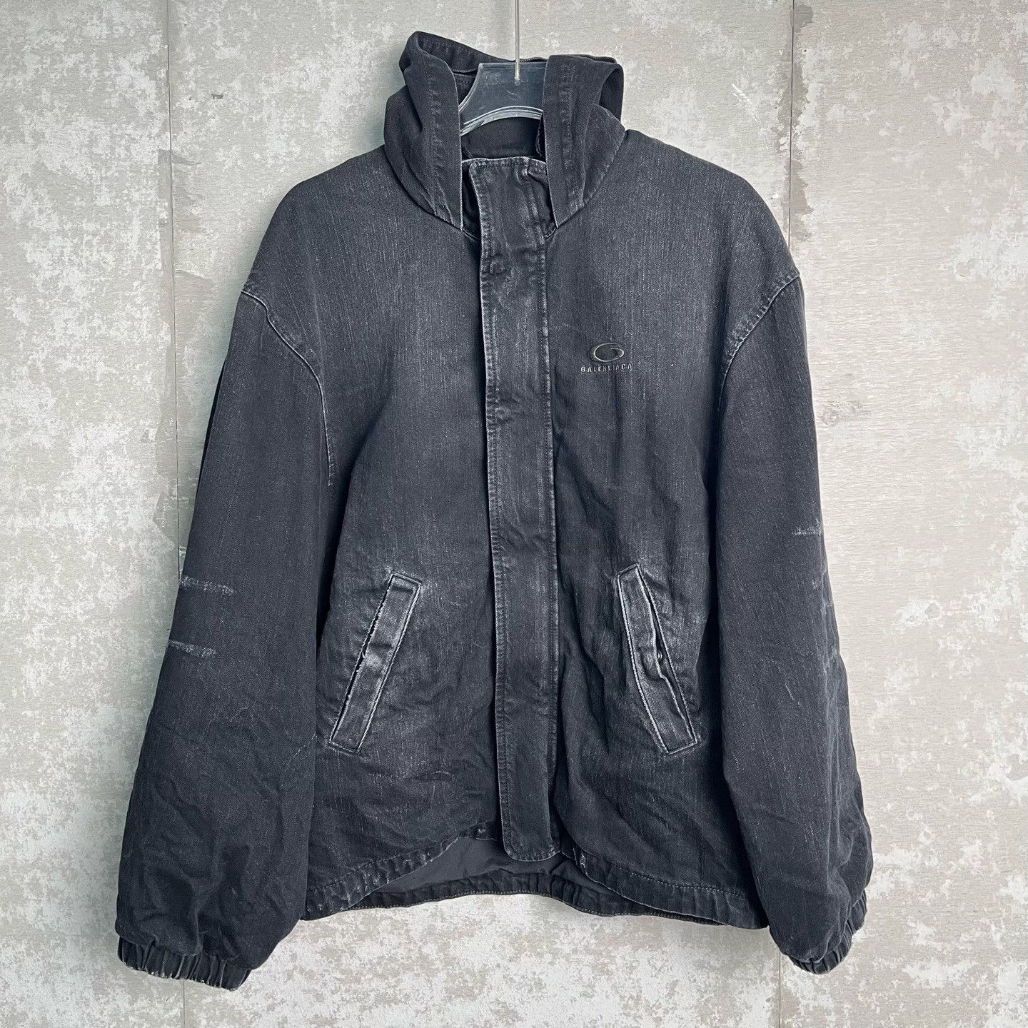 Balenciaga Balenciaga Distressed Denim Hooded Jacket XS Size US XS / EU 42 / 0 - 2 Thumbnail