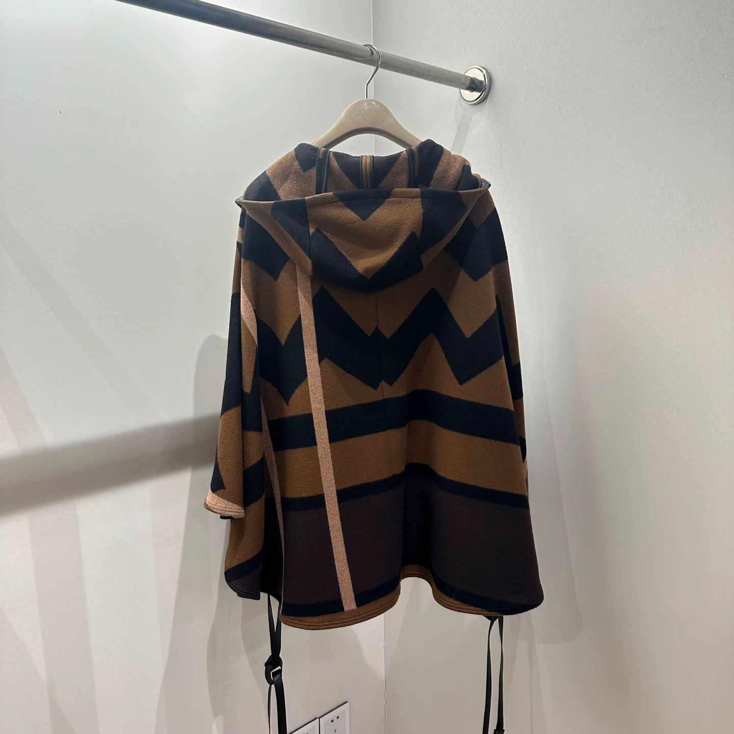 Louis Vuitton Louis Vuitton Wool T-Shirt it_36 Women Size XS / US 0-2 / IT 36-38 - 2 Thumbnail