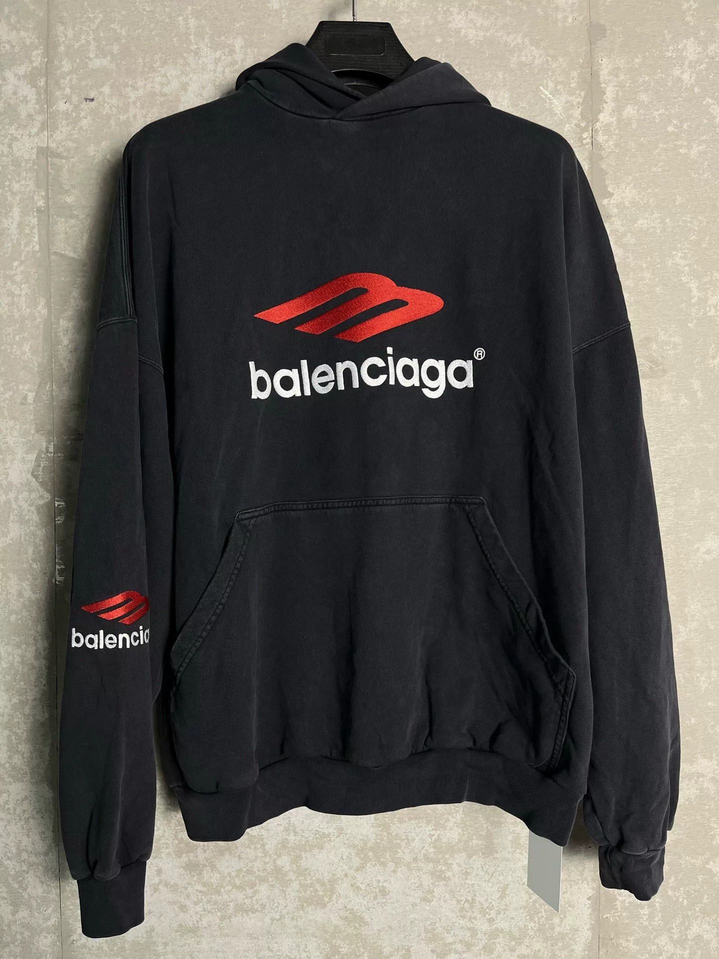 Balenciaga Balenciaga Graphic Logo Hoodie Size 2 Size US M / EU 48-50 / 2 - 2 Thumbnail