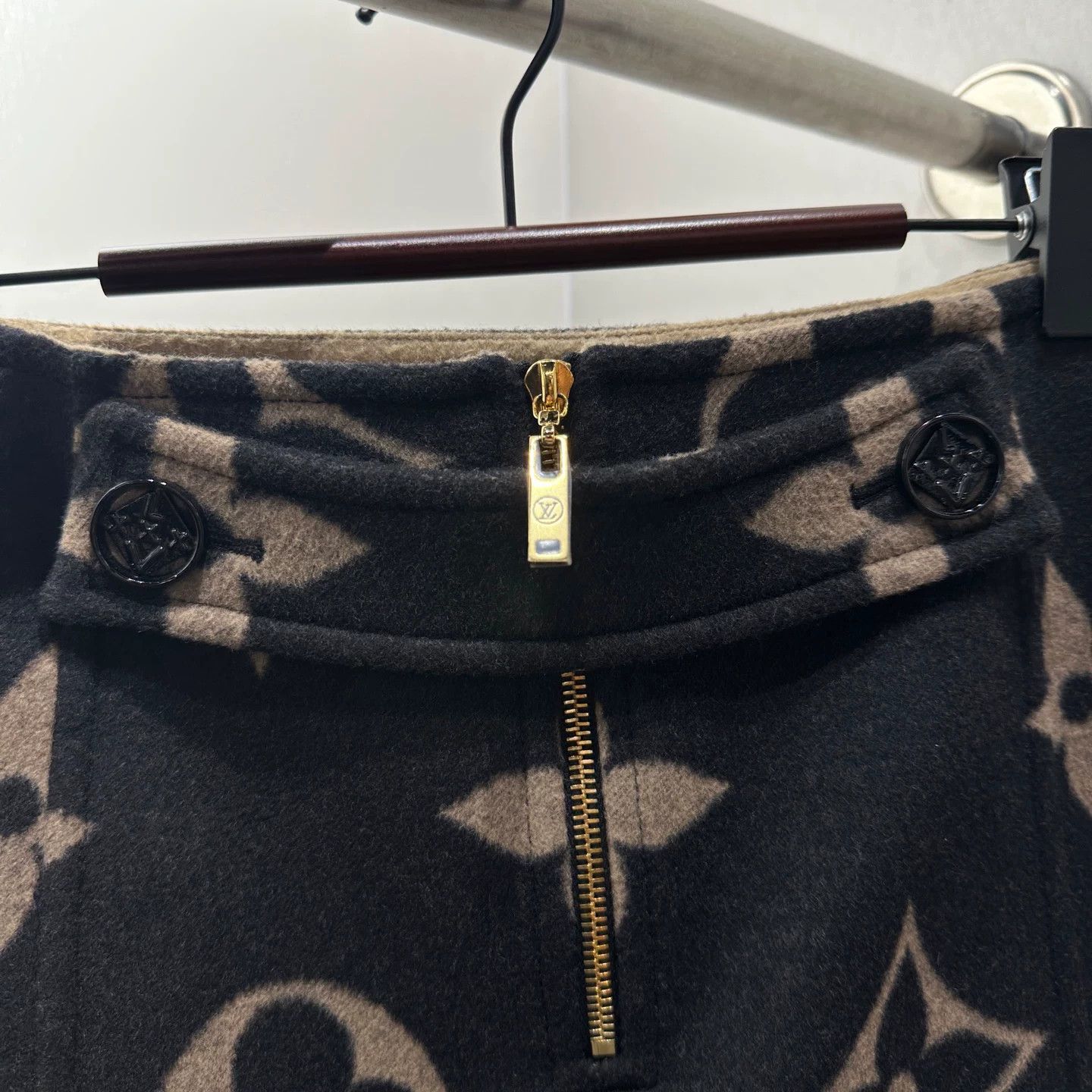 Louis Vuitton Louis Vuitton Retro T-Shirt it_36 Women Size XS / US 0-2 / IT 36-38 - 6 Thumbnail