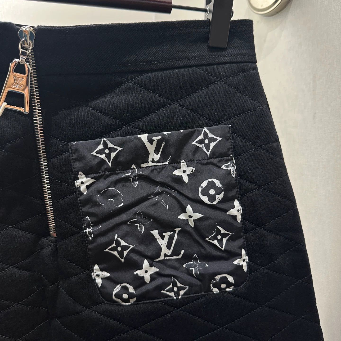 Louis Vuitton Louis Vuitton T-Shirt XS Women Size XS / US 0-2 / IT 36-38 - 7 Thumbnail