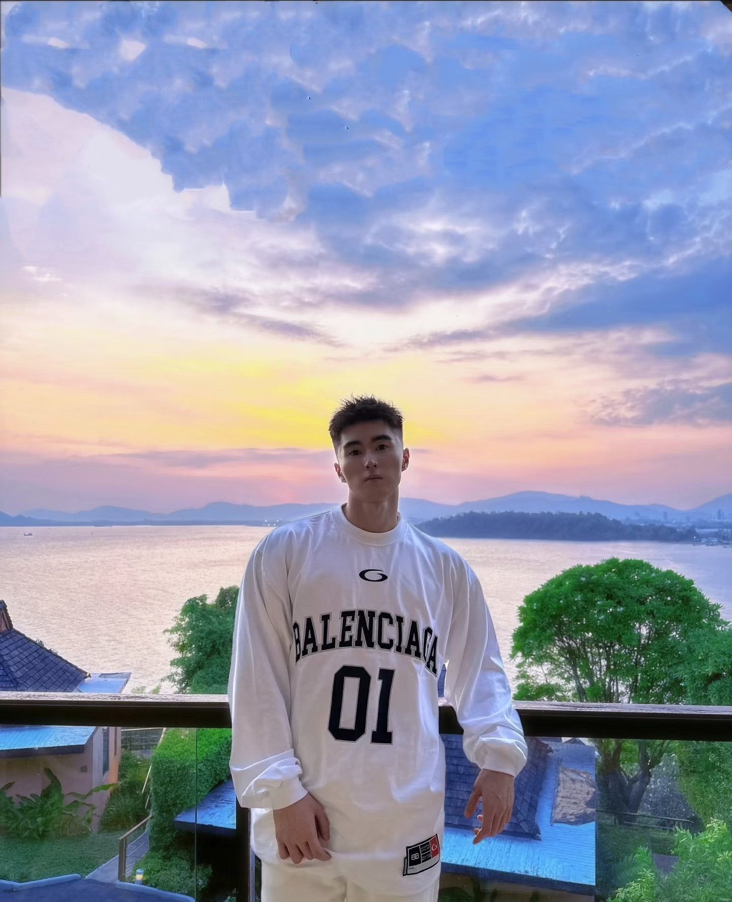 Balenciaga Balenciaga 01 Logo Long Sleeve Jersey US L Size US L / EU 52-54 / 3 - 6 Thumbnail