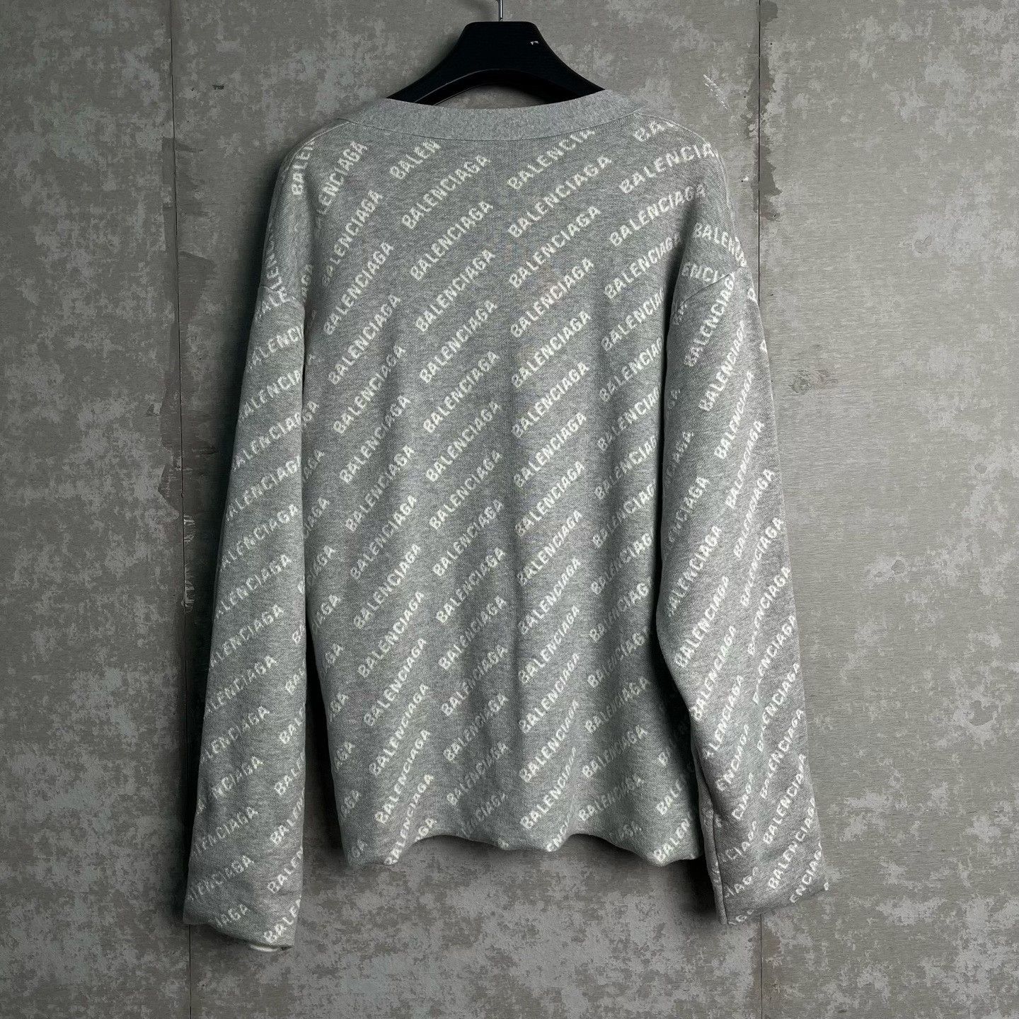 Balenciaga Balenciaga Allover Logo Knit Cardigan Size 2 Size US M / EU 48-50 / 2 - 5 Thumbnail