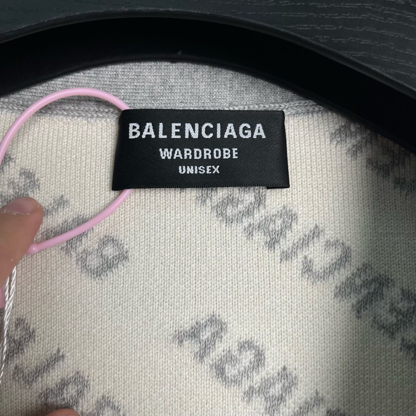Balenciaga Balenciaga Allover Logo Knit Cardigan Size 2 Size US M / EU 48-50 / 2 - 3 Thumbnail