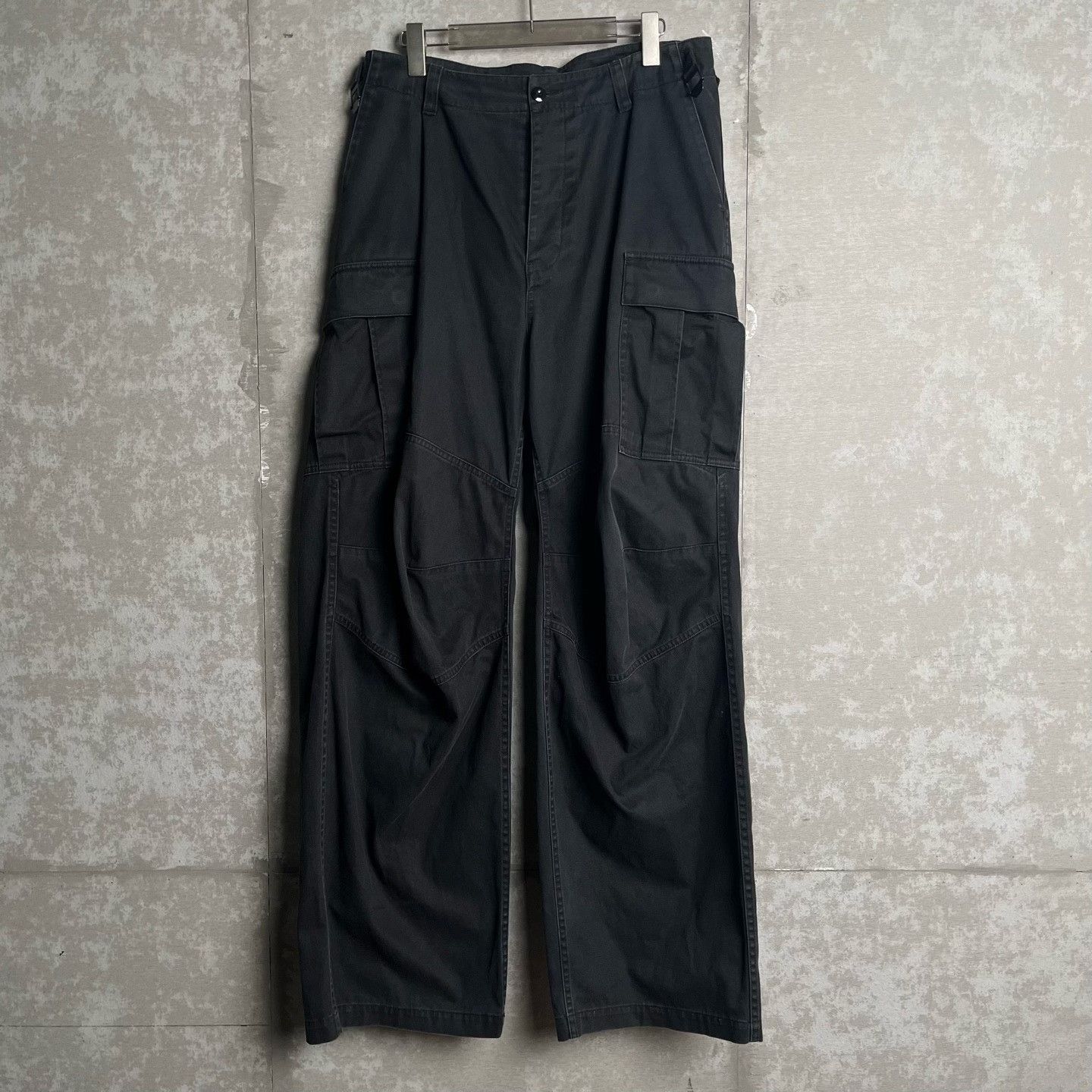 Balenciaga Balenciaga Black Paneled Cargo Pants XS Size US 28 / EU 44 - 2 Thumbnail