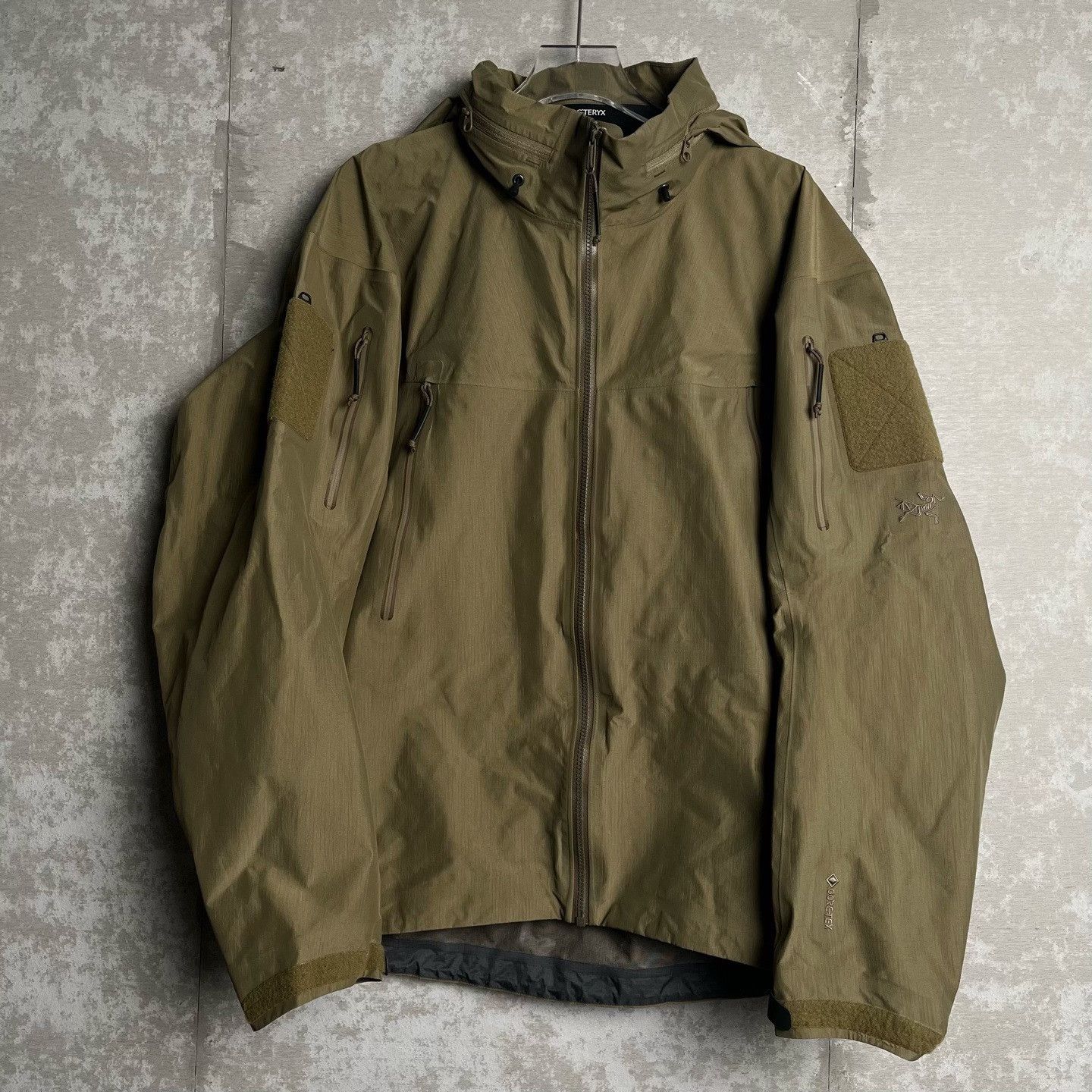 Arc'teryx Arc'teryx LEAF Gen 2 Alpha Jacket XL Size US XL / EU 56 / 4 - 2 Thumbnail
