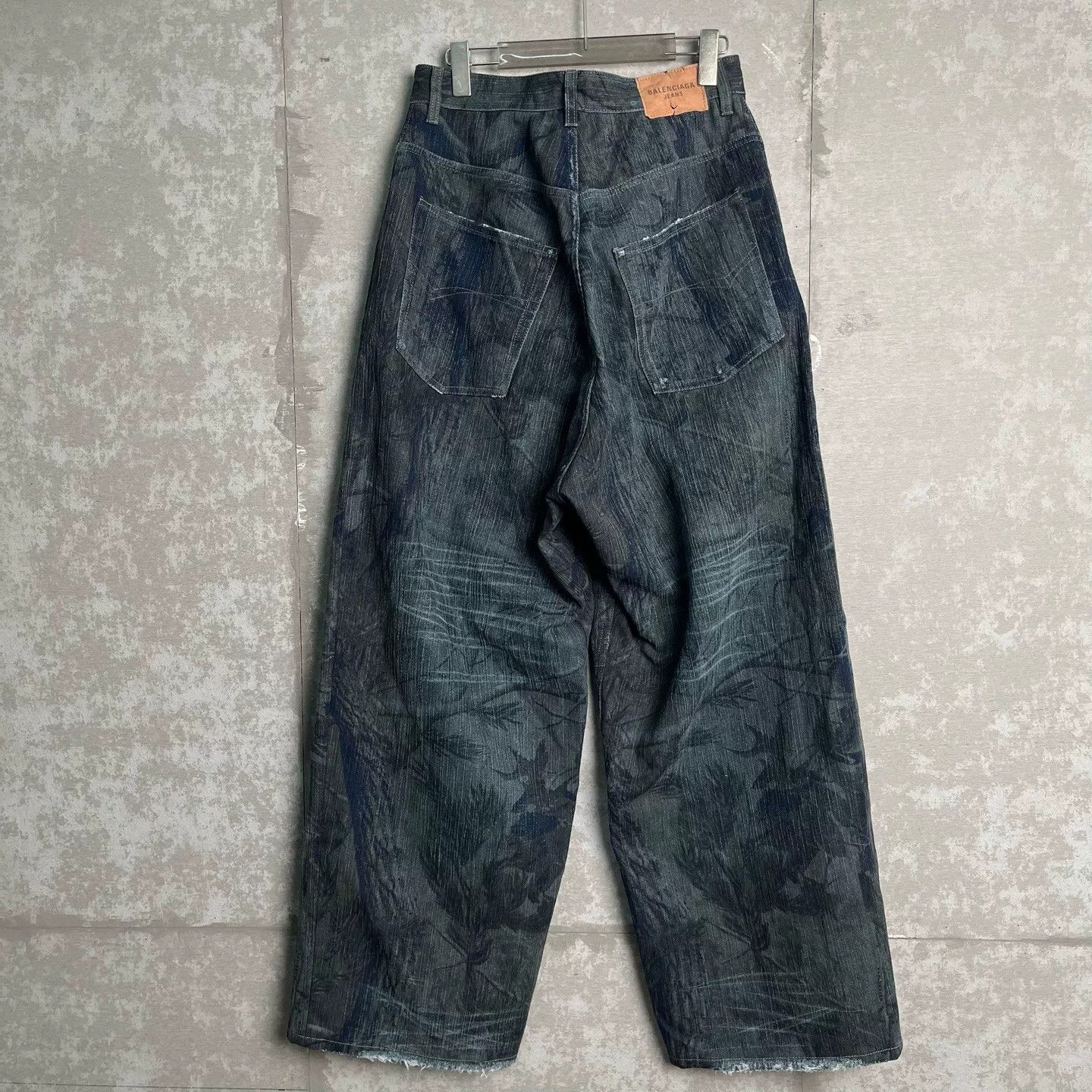 Balenciaga Balenciaga Graffiti Print Denim Jeans S Size US 30 / EU 46 - 5 Thumbnail