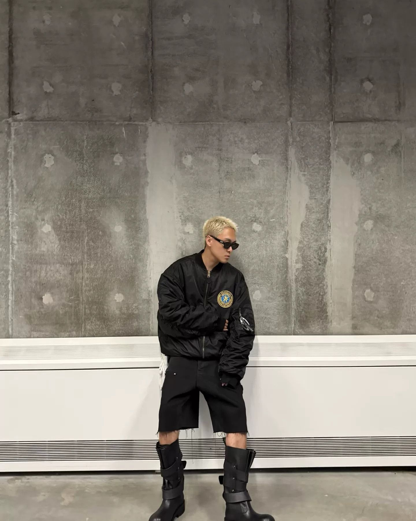 Balenciaga Balenciaga Lion Crest Bomber Jacket 48 Size US M / EU 48-50 / 2 - 7 Thumbnail