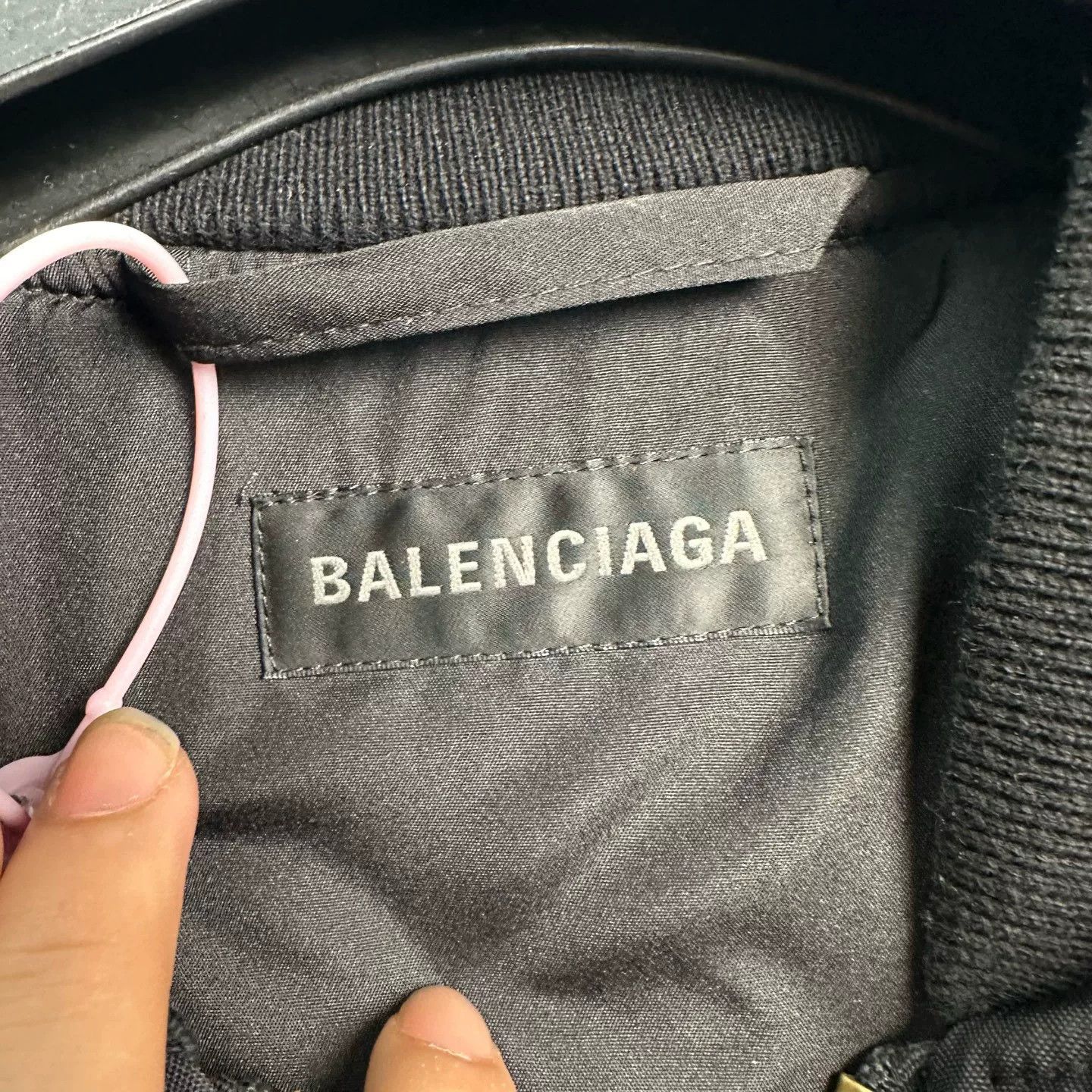 Balenciaga Balenciaga Lion Crest Bomber Jacket 48 Size US M / EU 48-50 / 2 - 3 Thumbnail