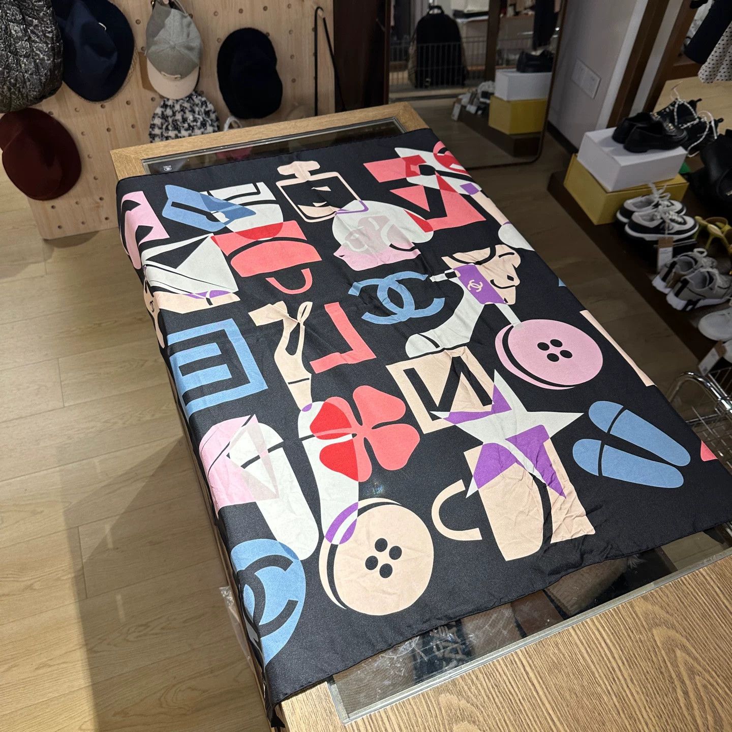 Chanel Chanel Scarf one size Men Size ONE SIZE - 2 Thumbnail