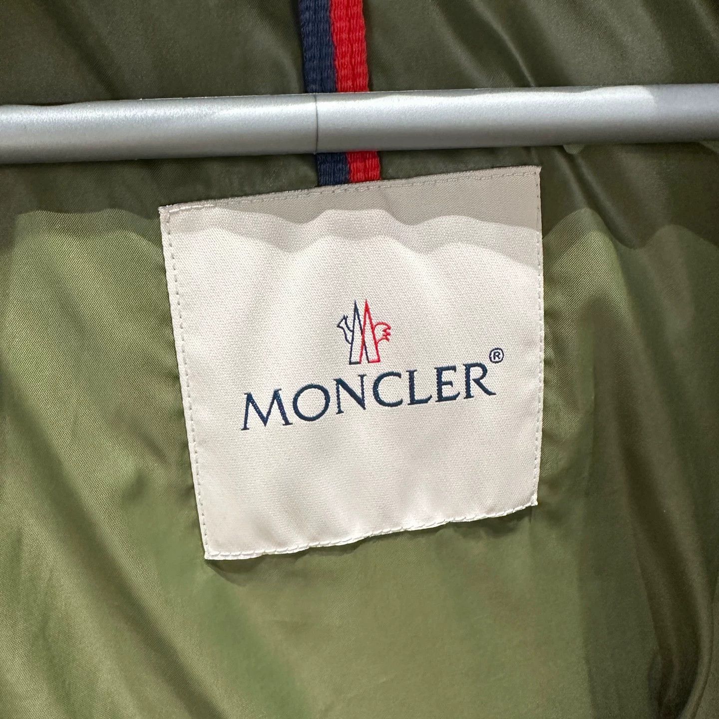 Moncler Moncler White Down Jacket S Women Size S / US 4 / IT 40 - 3 Thumbnail