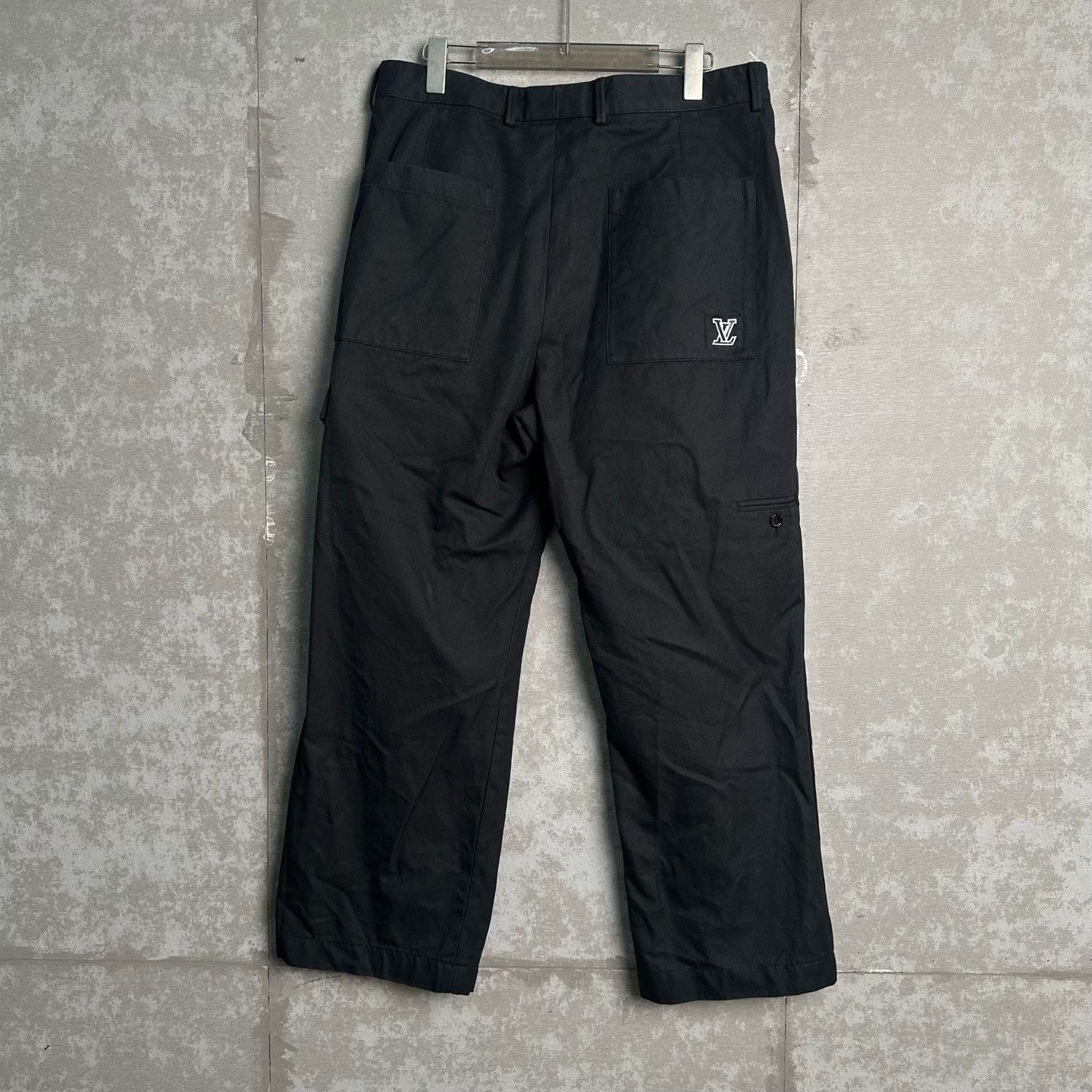 Louis Vuitton Louis Vuitton Script Logo Cargo Pants Size 50 Size US 34 / EU 50 - 4 Thumbnail