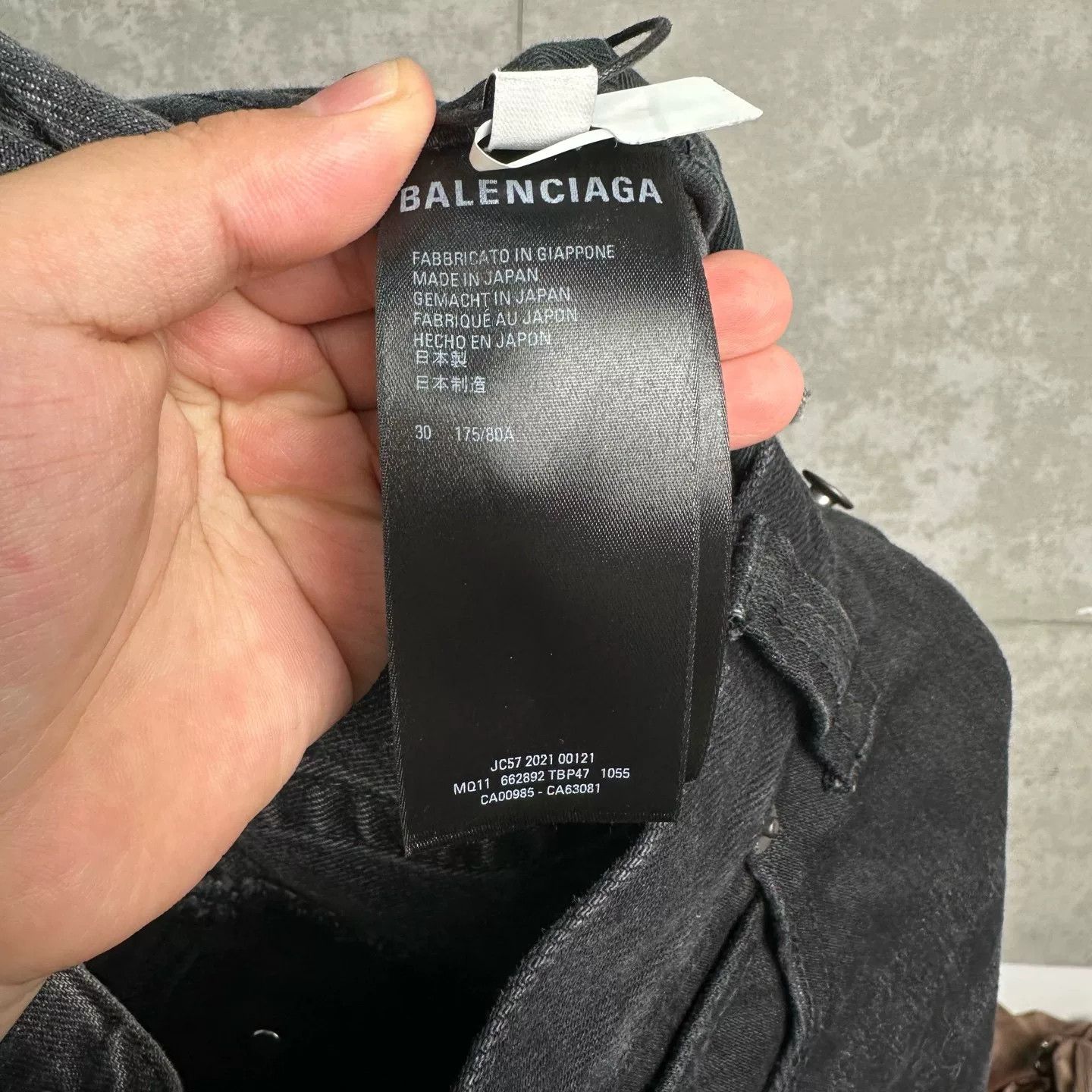 Balenciaga Balenciaga Bicolor Paneled Denim Shorts 30 Size US 30 / EU 46 - 4 Thumbnail