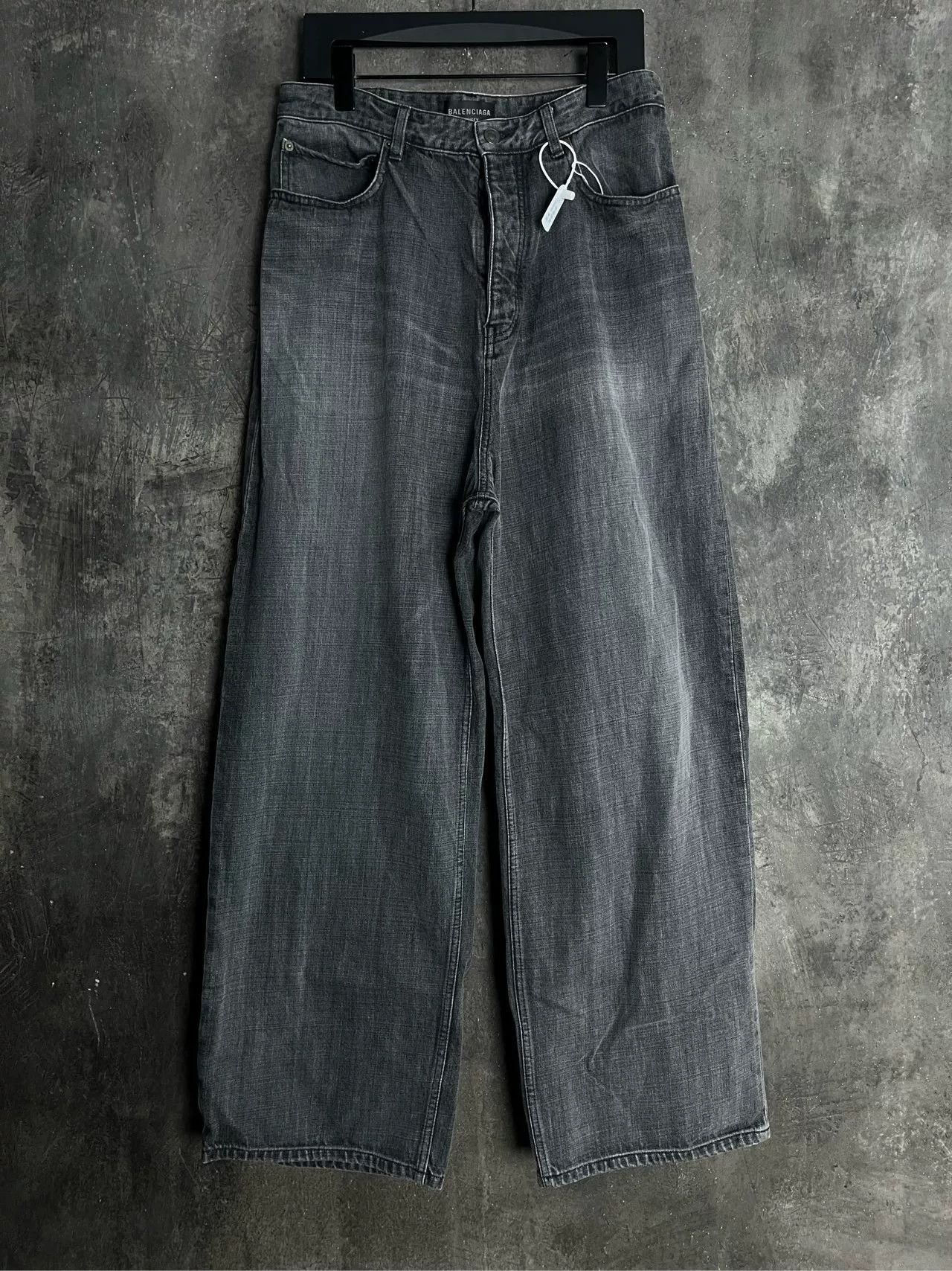 Balenciaga Balenciaga Washed Gray Wide Leg Jeans Size 30 Size US 30 / EU 46 - 2 Thumbnail