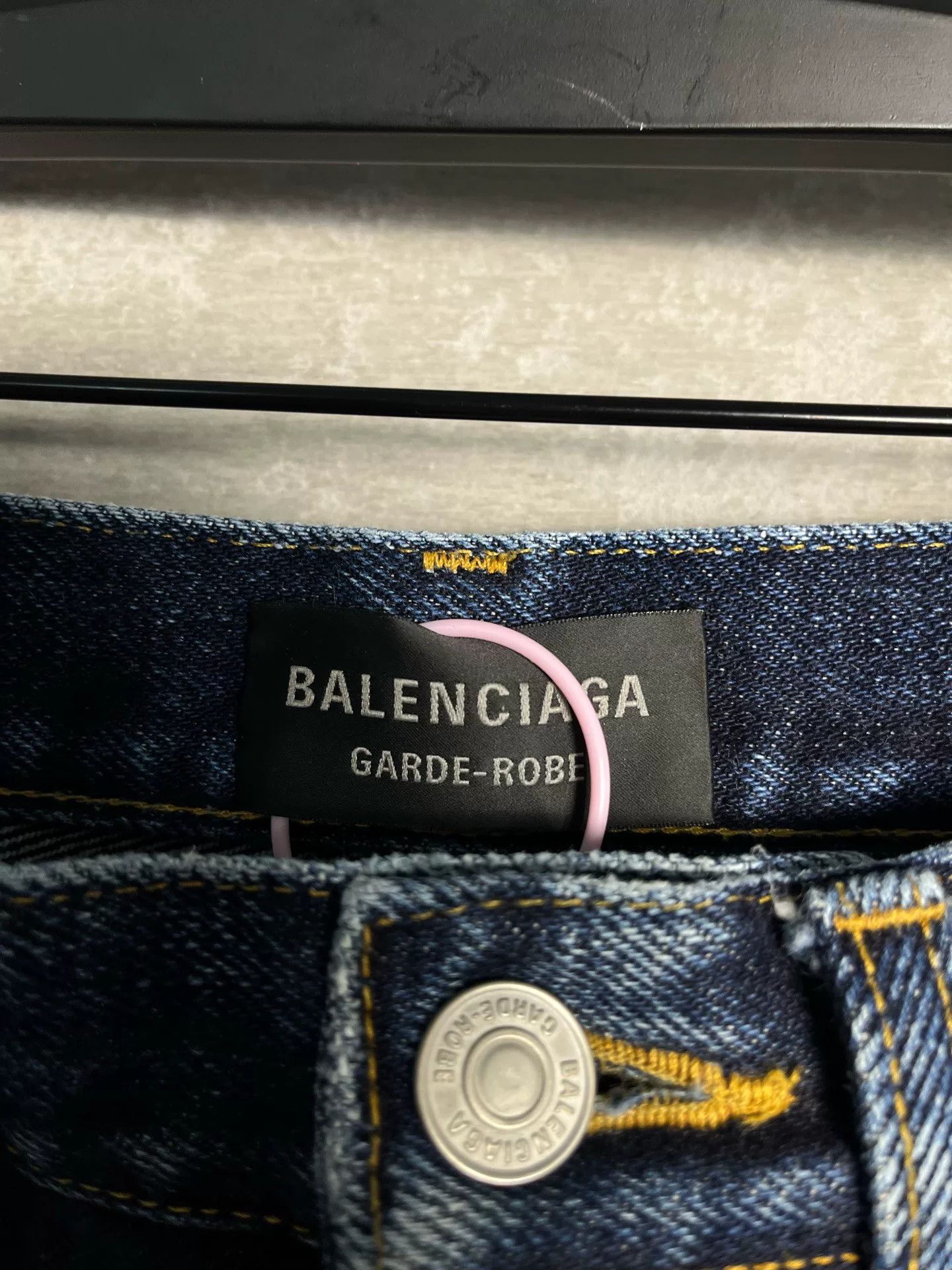 Balenciaga Balenciaga Garde-Robe Dark Wash Denim Jeans 30 Size US 30 / EU 46 - 4 Thumbnail