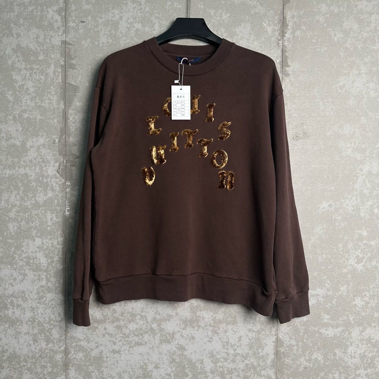 Louis Vuitton Louis Vuitton Embroidered Logo Sweatshirt XL Size US XL / EU 56 / 4 - 2 Thumbnail