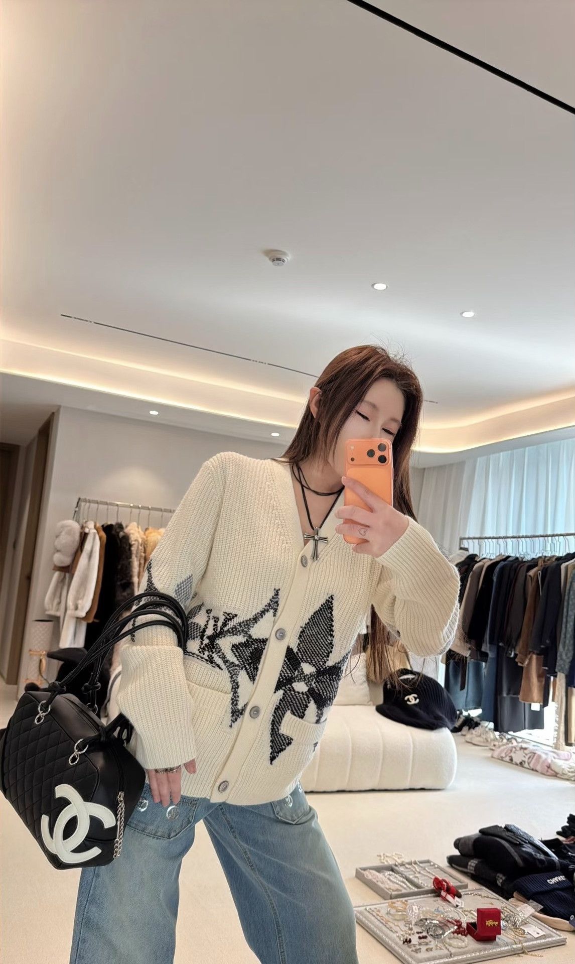 Louis Vuitton Louis Vuitton Monogram Graphic Knit Cardigan Size L Size US L / EU 52-54 / 3 - 6 Thumbnail