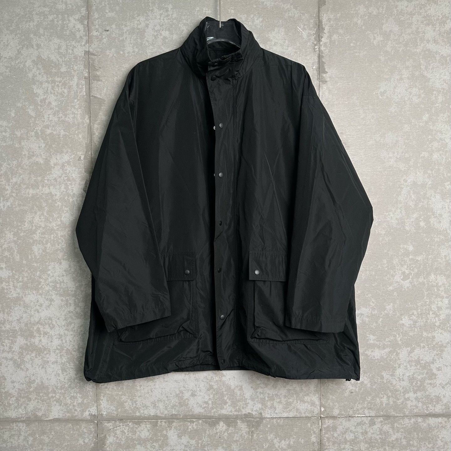 Balenciaga Balenciaga Back Logo Oversized Raincoat Size 34 Size XS / US 0-2 / IT 36-38 - 3 Thumbnail