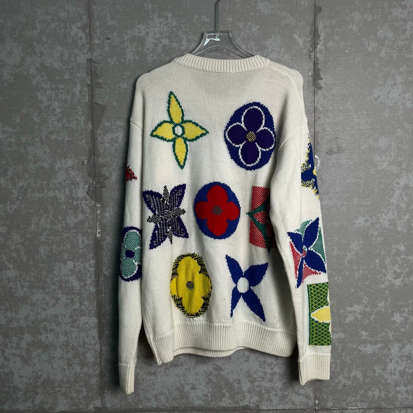 Louis Vuitton Louis Vuitton Monogram Graphic Knit Sweater XL Size US XL / EU 56 / 4 - 5 Thumbnail