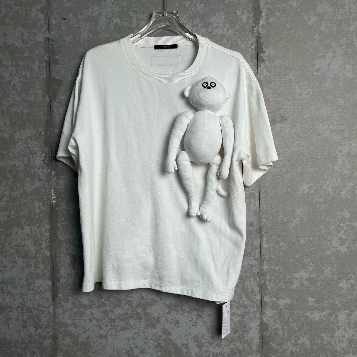 Louis Vuitton Louis Vuitton Plush Puppet T-Shirt White XXL Size US XXL / EU 58 / 5 - 2 Thumbnail