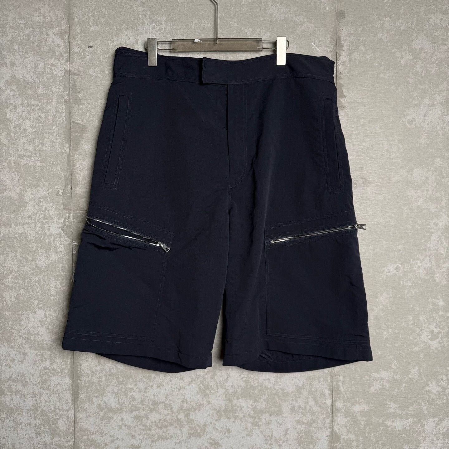 Bottega Veneta Bottega Veneta Zip Detail Technical Shorts XL Size US 36 / EU 52 - 2 Thumbnail