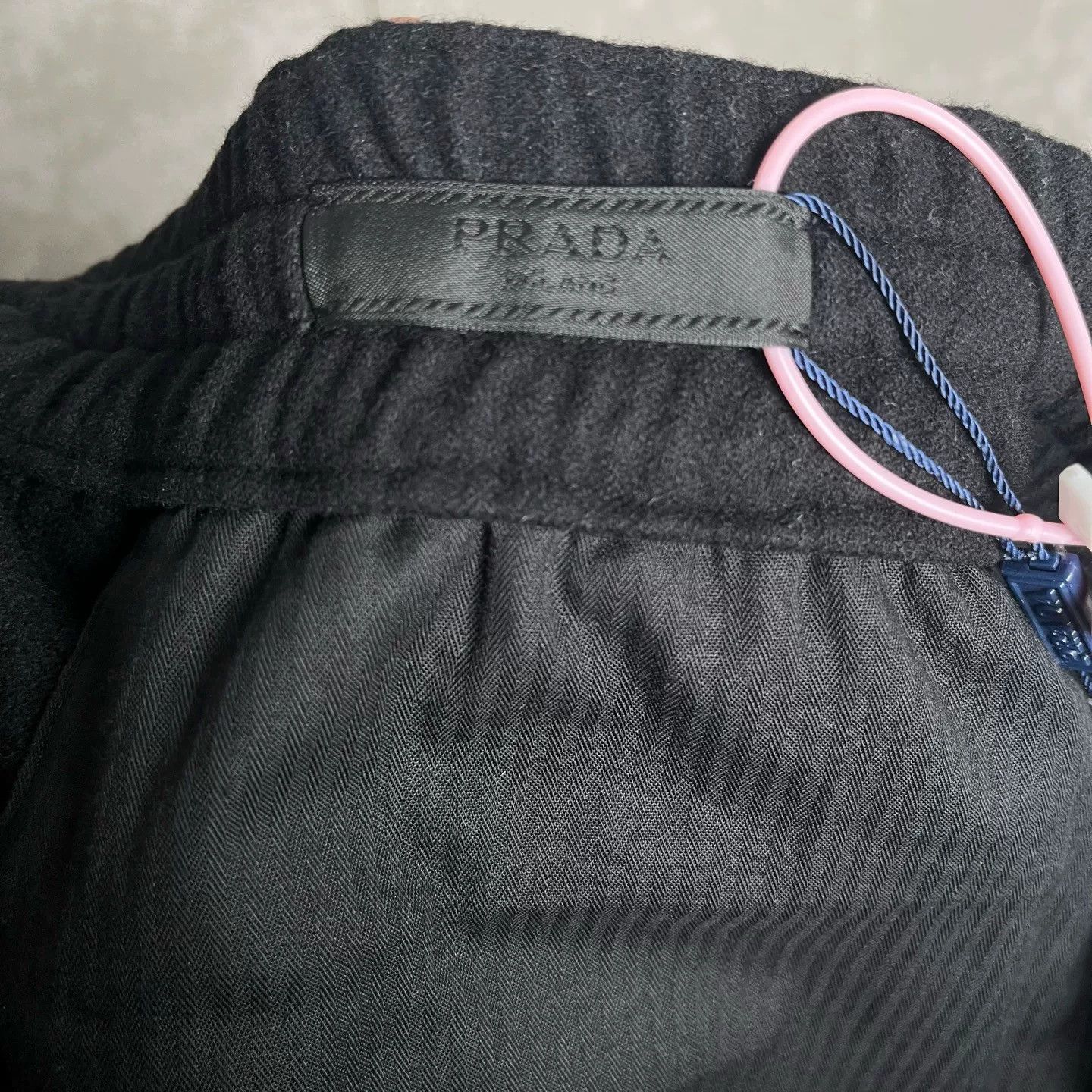Prada Prada Triangle Logo Shorts Size XL Size US 36 / EU 52 - 5 Thumbnail