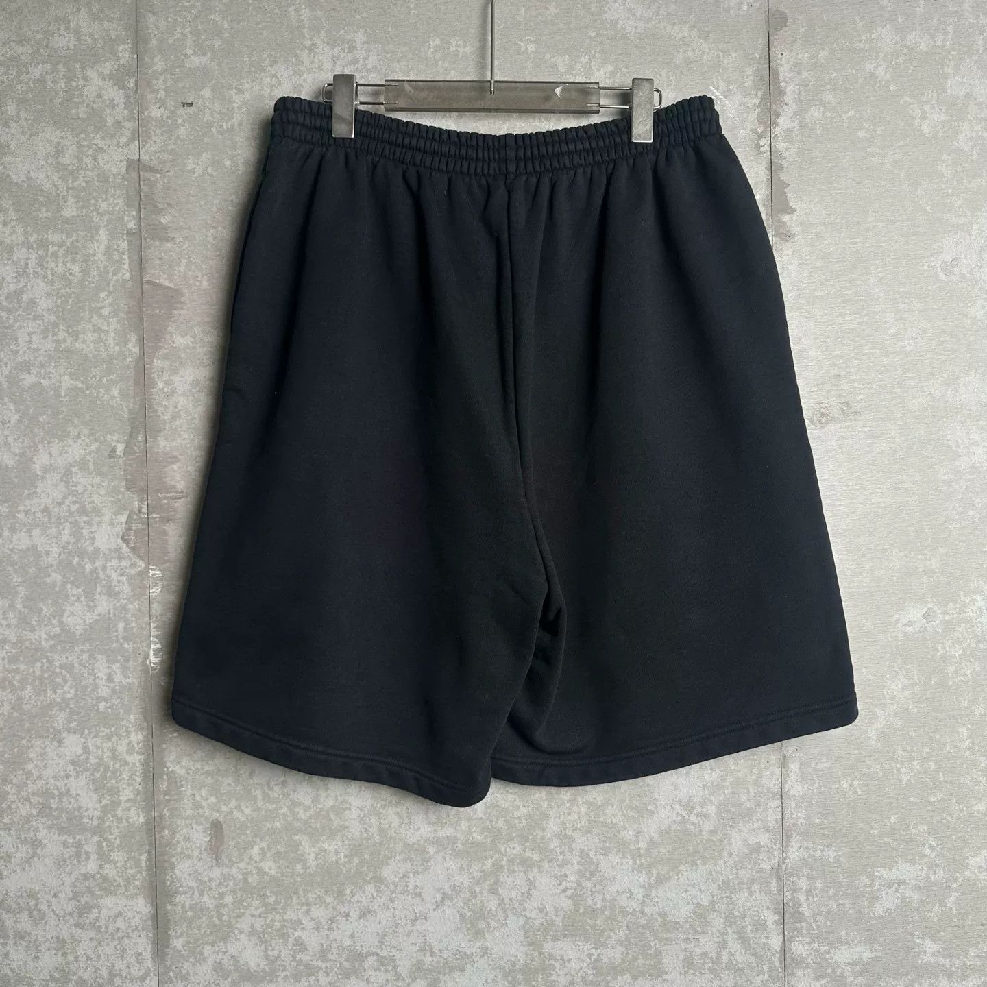 Balenciaga Balenciaga Embroidered Logo Sweat Shorts XS Size US 28 / EU 44 - 4 Thumbnail