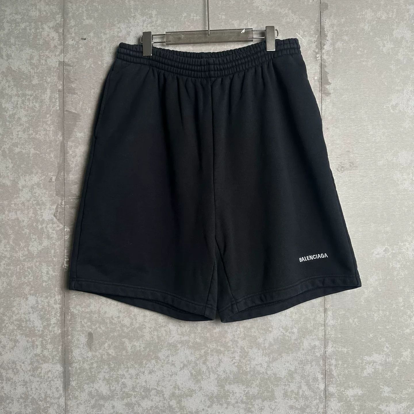 Balenciaga Balenciaga Embroidered Logo Sweat Shorts XS Size US 28 / EU 44 - 2 Thumbnail