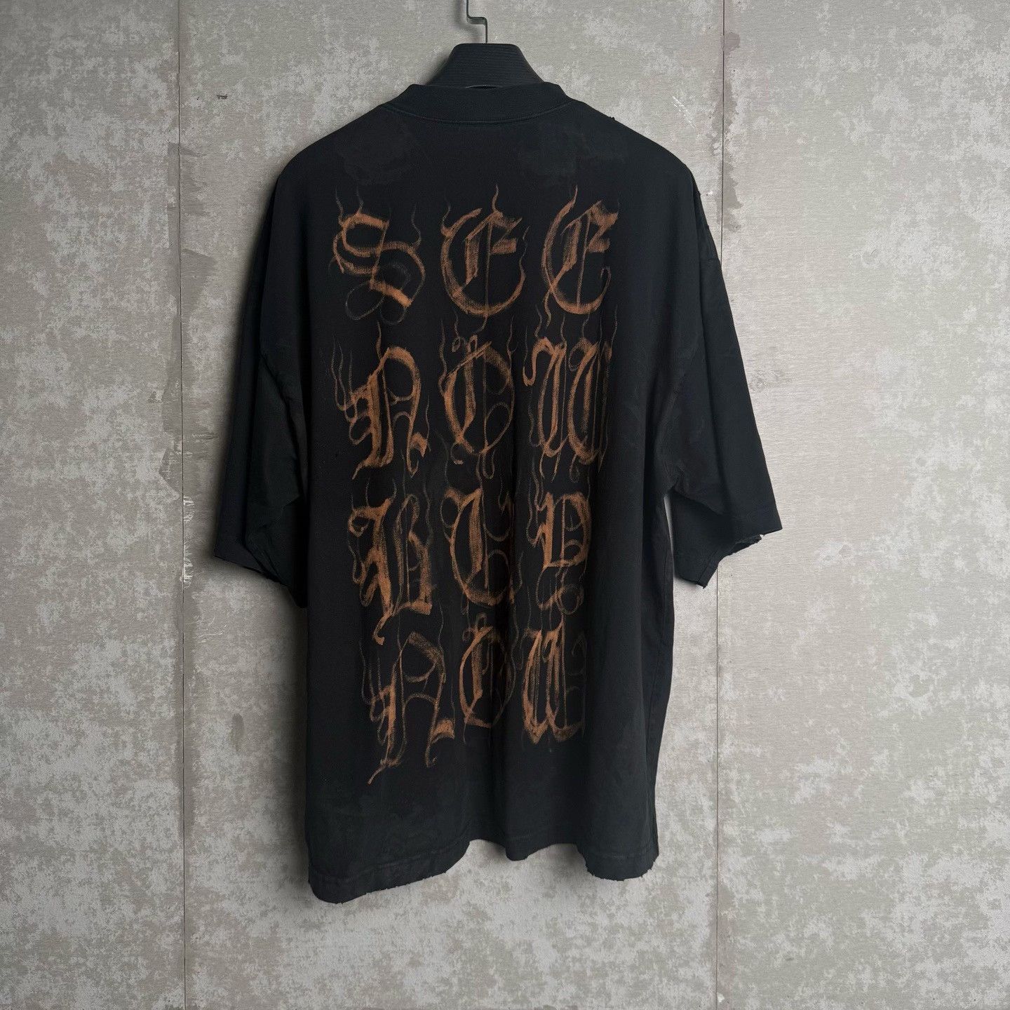Balenciaga Balenciaga Mud Dye Sanskrit Graphic T-Shirt L Size US L / EU 52-54 / 3 - 3 Thumbnail