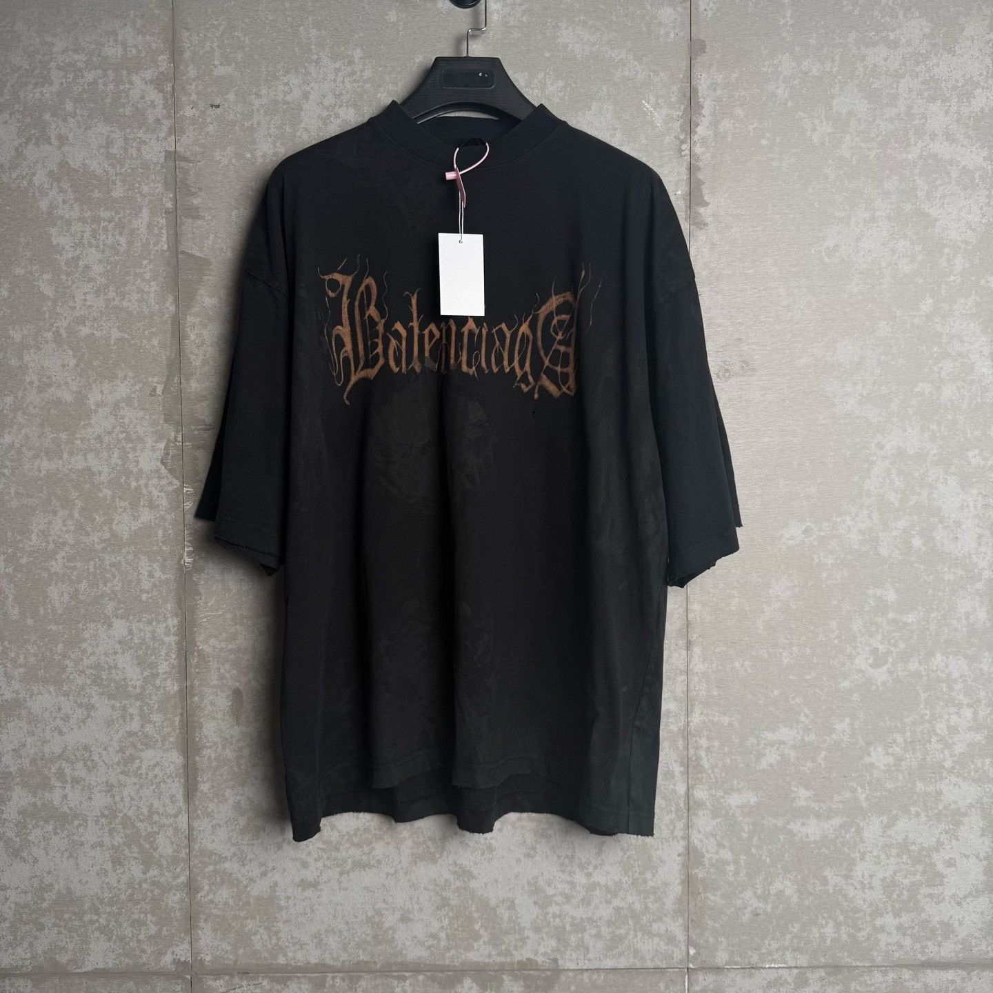 Balenciaga Balenciaga Mud Dye Sanskrit Graphic T-Shirt L Size US L / EU 52-54 / 3 - 2 Thumbnail