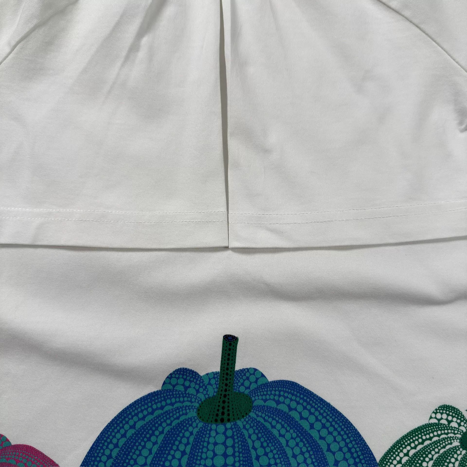 Louis Vuitton Louis Vuitton x Yayoi Kusama Pumpkin T-Shirt M Size US M / EU 48-50 / 2 - 7 Thumbnail