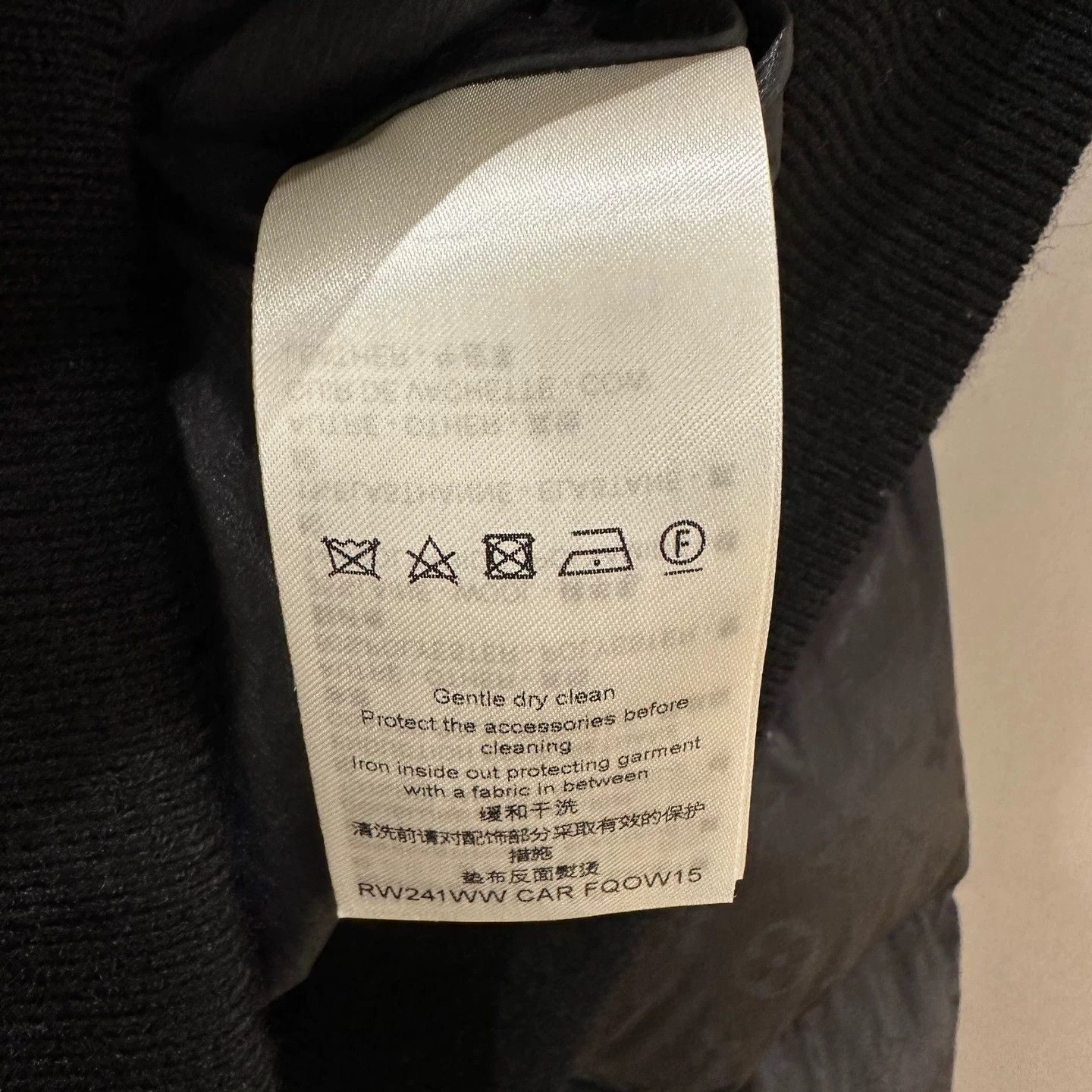 Louis Vuitton Louis Vuitton T-Shirt it_36 Women Size XS / US 0-2 / IT 36-38 - 4 Thumbnail