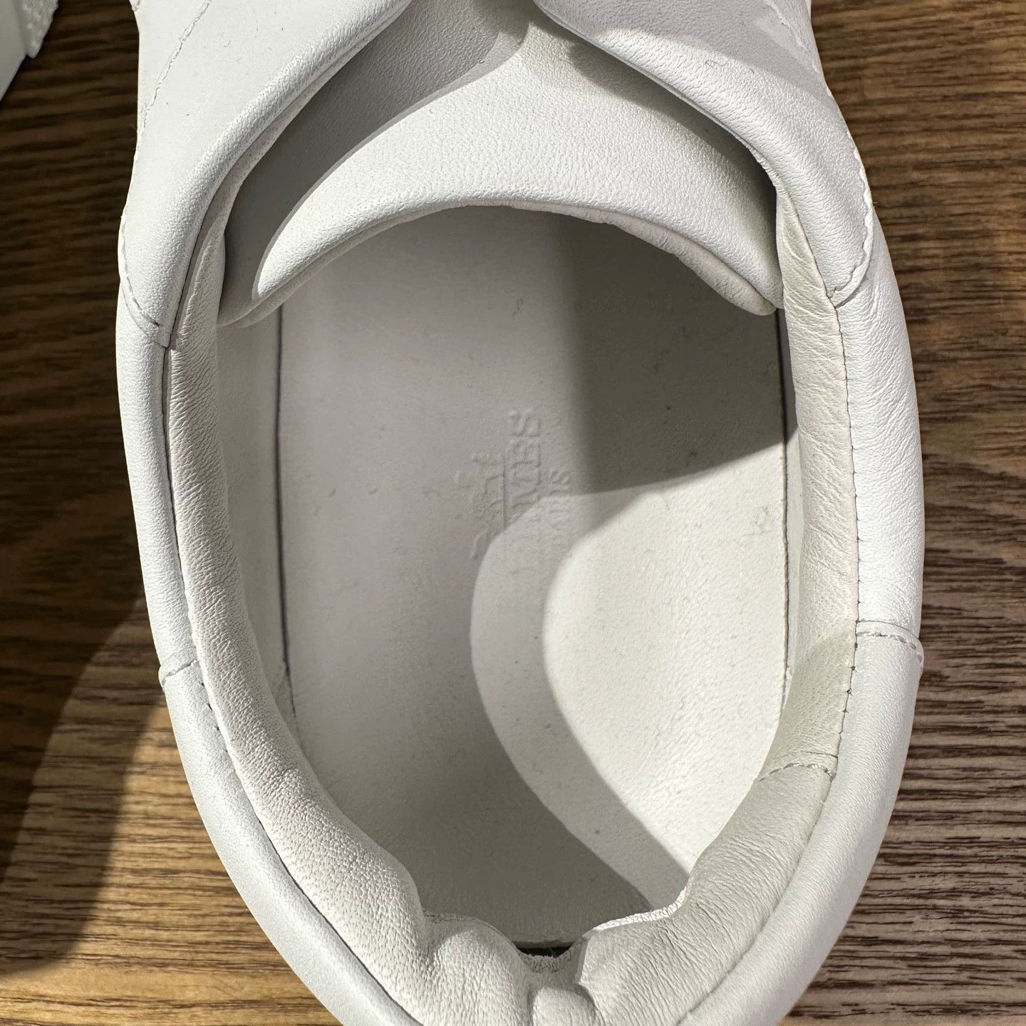 Hermes Hermes White Lowtop Sneakers 5.5 Men Size US 5.5 / EU 38 - 6 Thumbnail