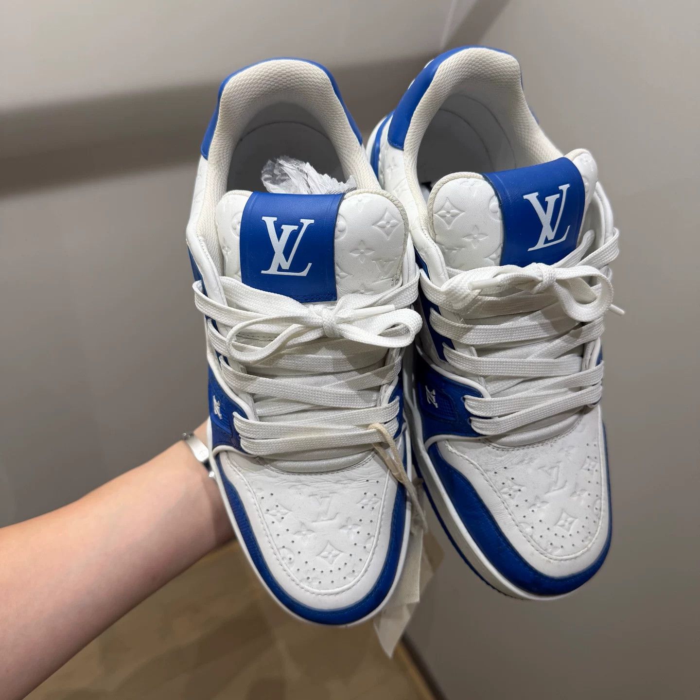 Louis Vuitton Louis Vuitton Blue Lowtop Sneakers 5 Men Size US 5 / EU 37 - 2 Thumbnail