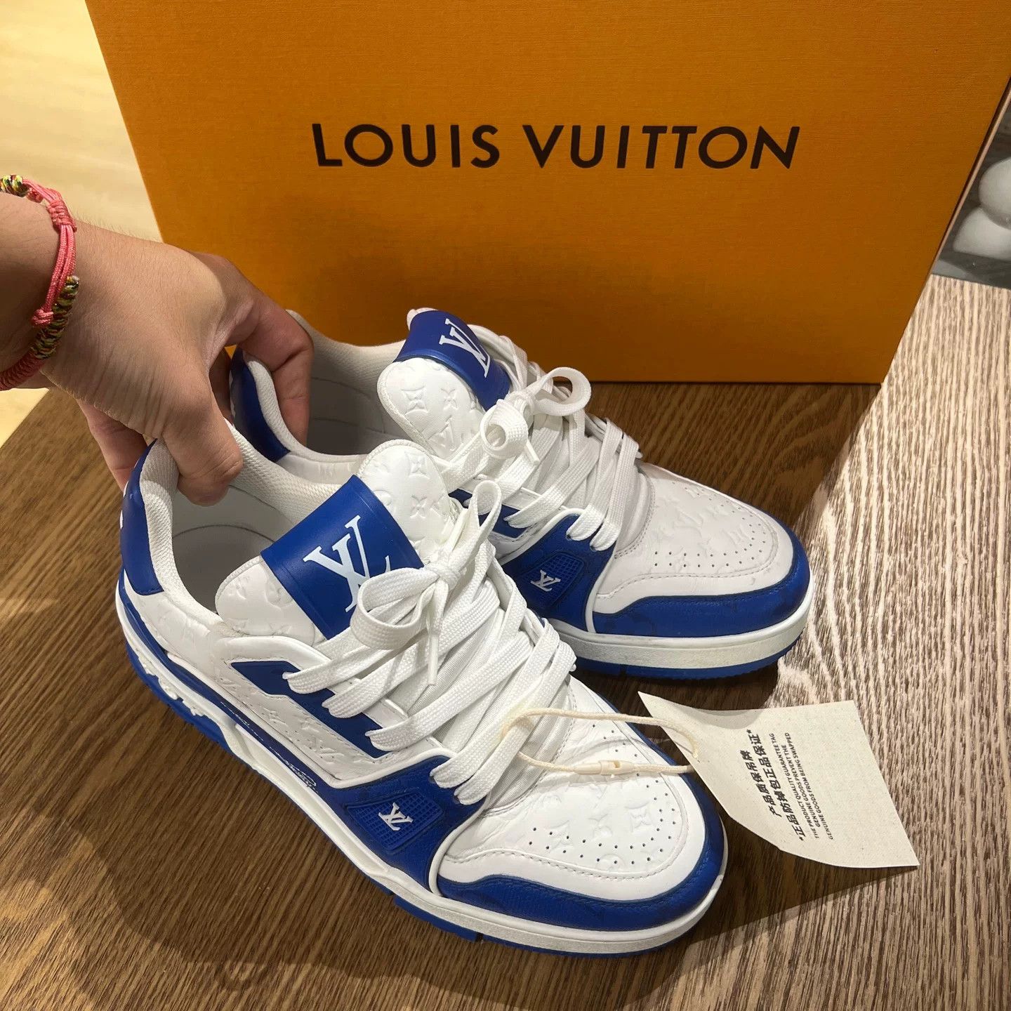 Louis Vuitton Louis Vuitton Blue Lowtop Sneakers 5 Men Size US 5 / EU 37 - 5 Thumbnail