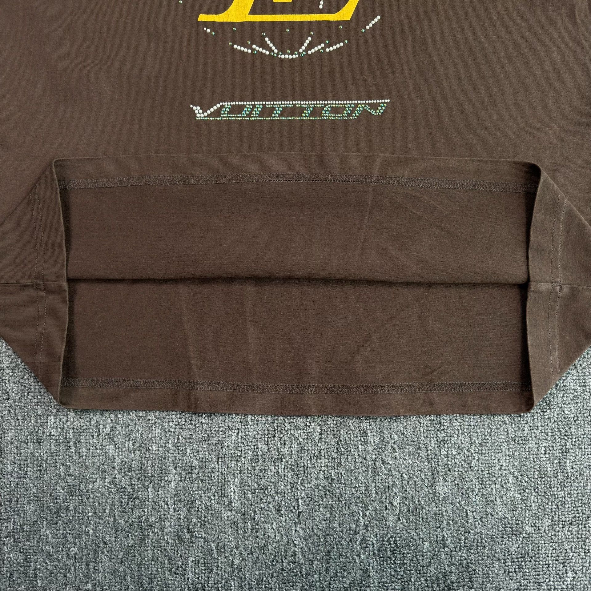 Louis Vuitton Louis Vuitton Rhinestone Logo T-Shirt L Size US L / EU 52-54 / 3 - 8 Thumbnail