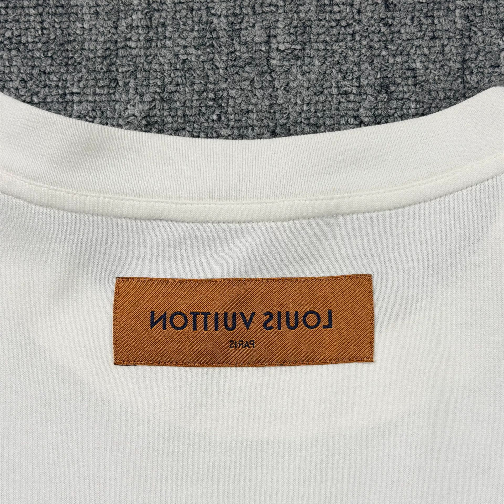 Louis Vuitton Louis Vuitton Connect the Dots Logo T-Shirt XXL Size US XXL / EU 58 / 5 - 8 Thumbnail