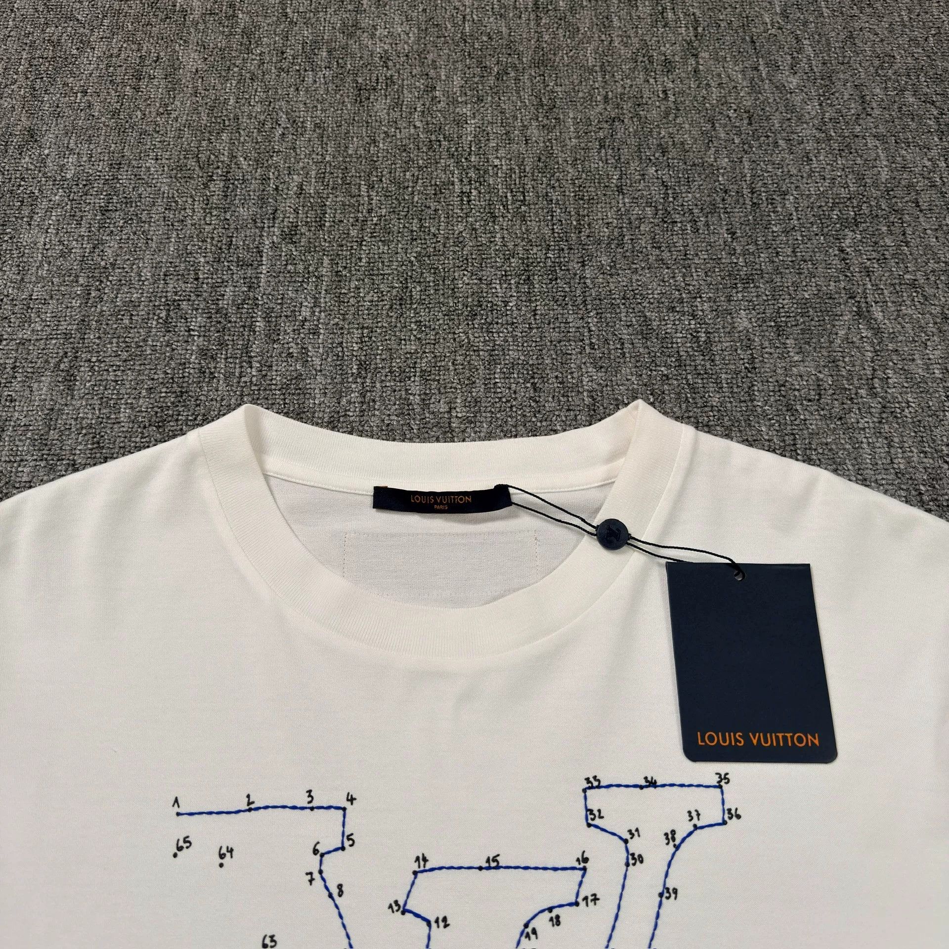 Louis Vuitton Louis Vuitton Connect the Dots Logo T-Shirt XXL Size US XXL / EU 58 / 5 - 3 Thumbnail