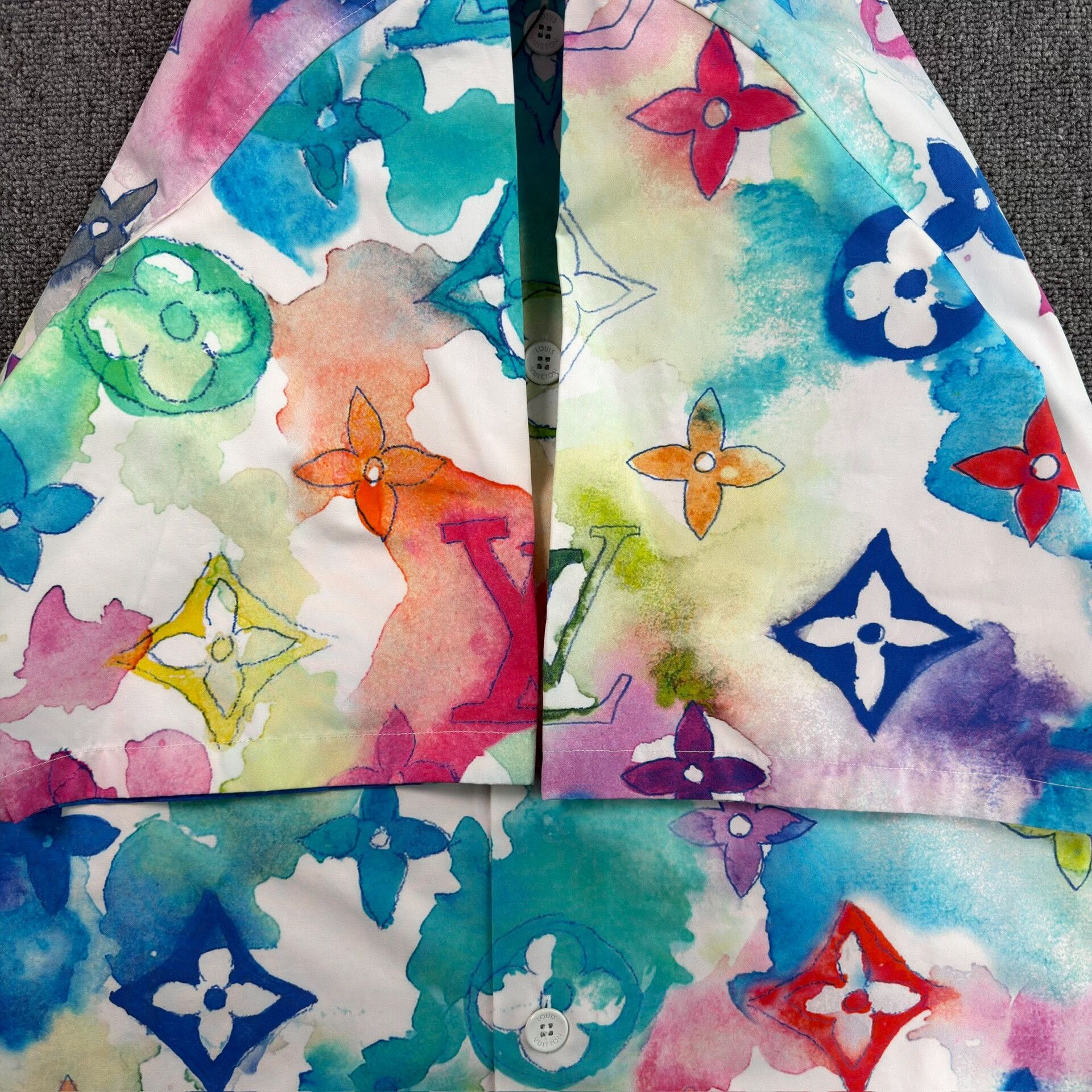 Louis Vuitton Louis Vuitton Multicolor Watercolor Monogram Shirt L Size US L / EU 52-54 / 3 - 7 Thumbnail