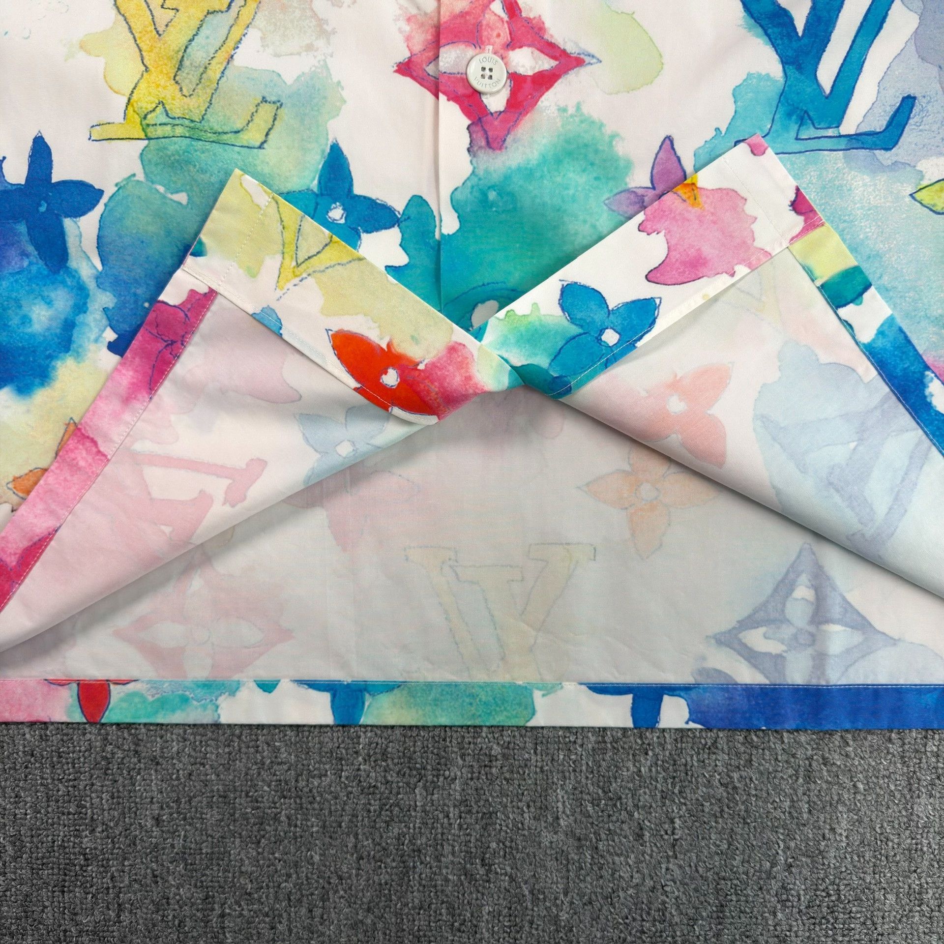 Louis Vuitton Louis Vuitton Multicolor Watercolor Monogram Shirt L Size US L / EU 52-54 / 3 - 8 Thumbnail