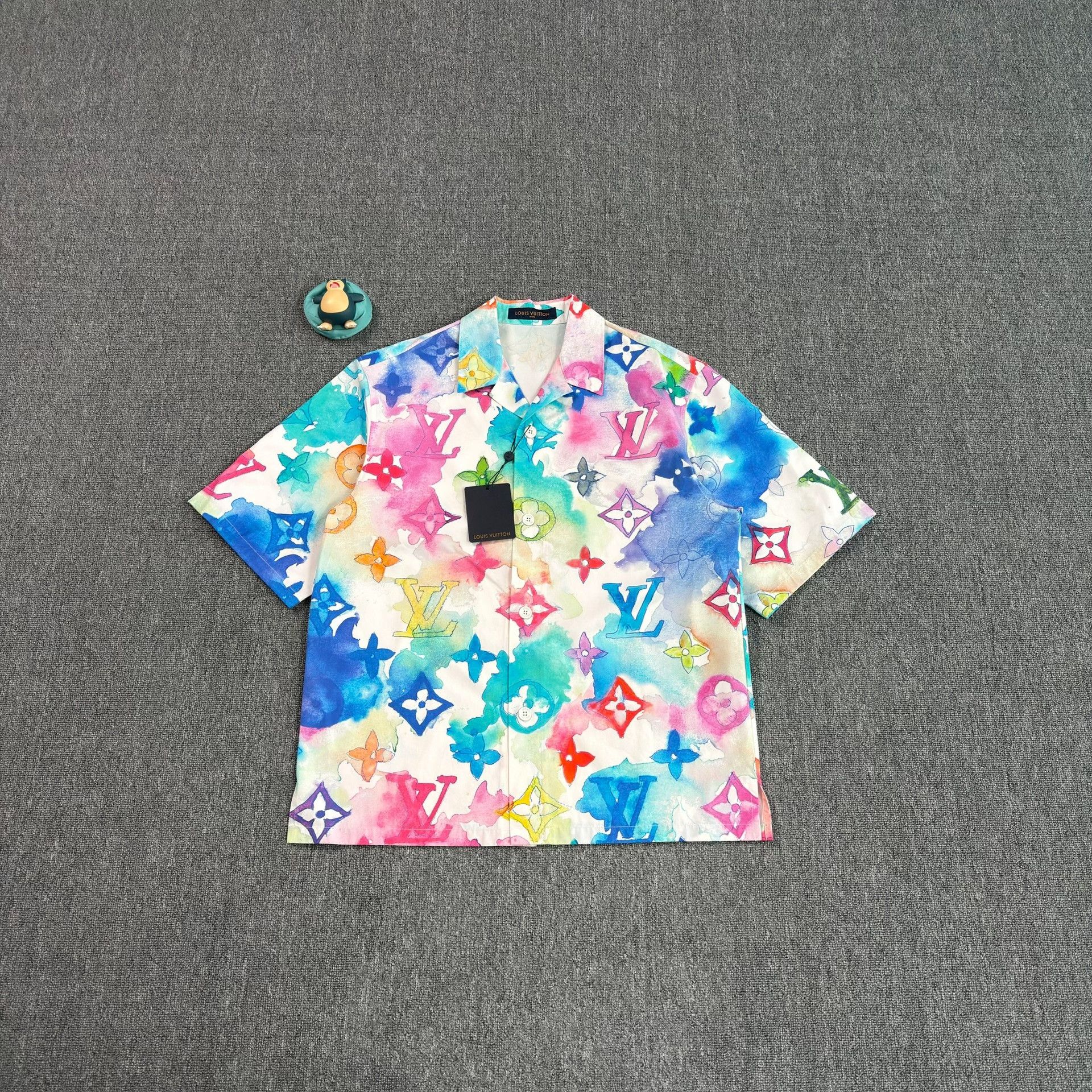 Louis Vuitton Louis Vuitton Multicolor Watercolor Monogram Shirt L Size US L / EU 52-54 / 3 - 2 Thumbnail