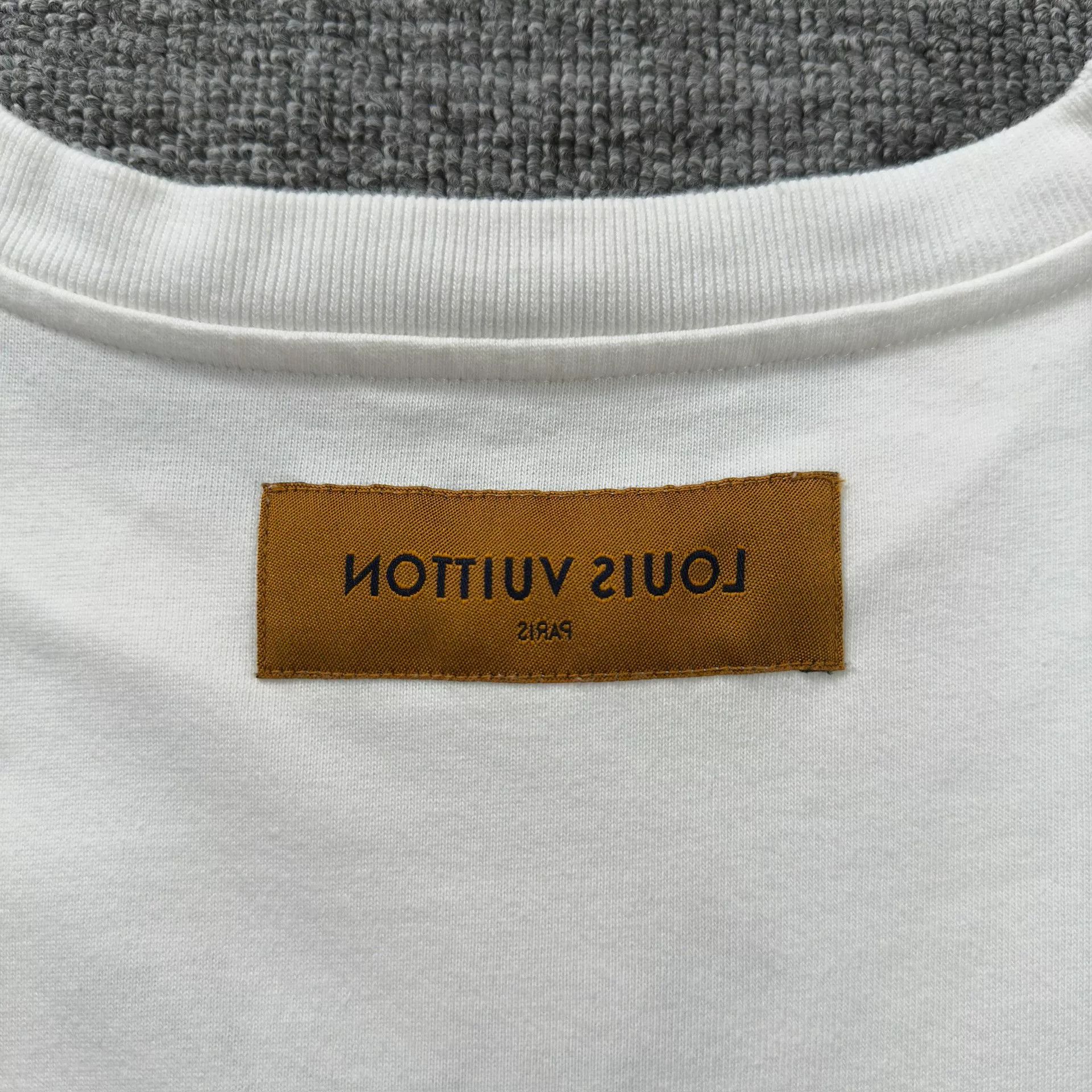 Louis Vuitton Louis Vuitton Embroidery Logo T-Shirt Size M Size US M / EU 48-50 / 2 - 8 Thumbnail