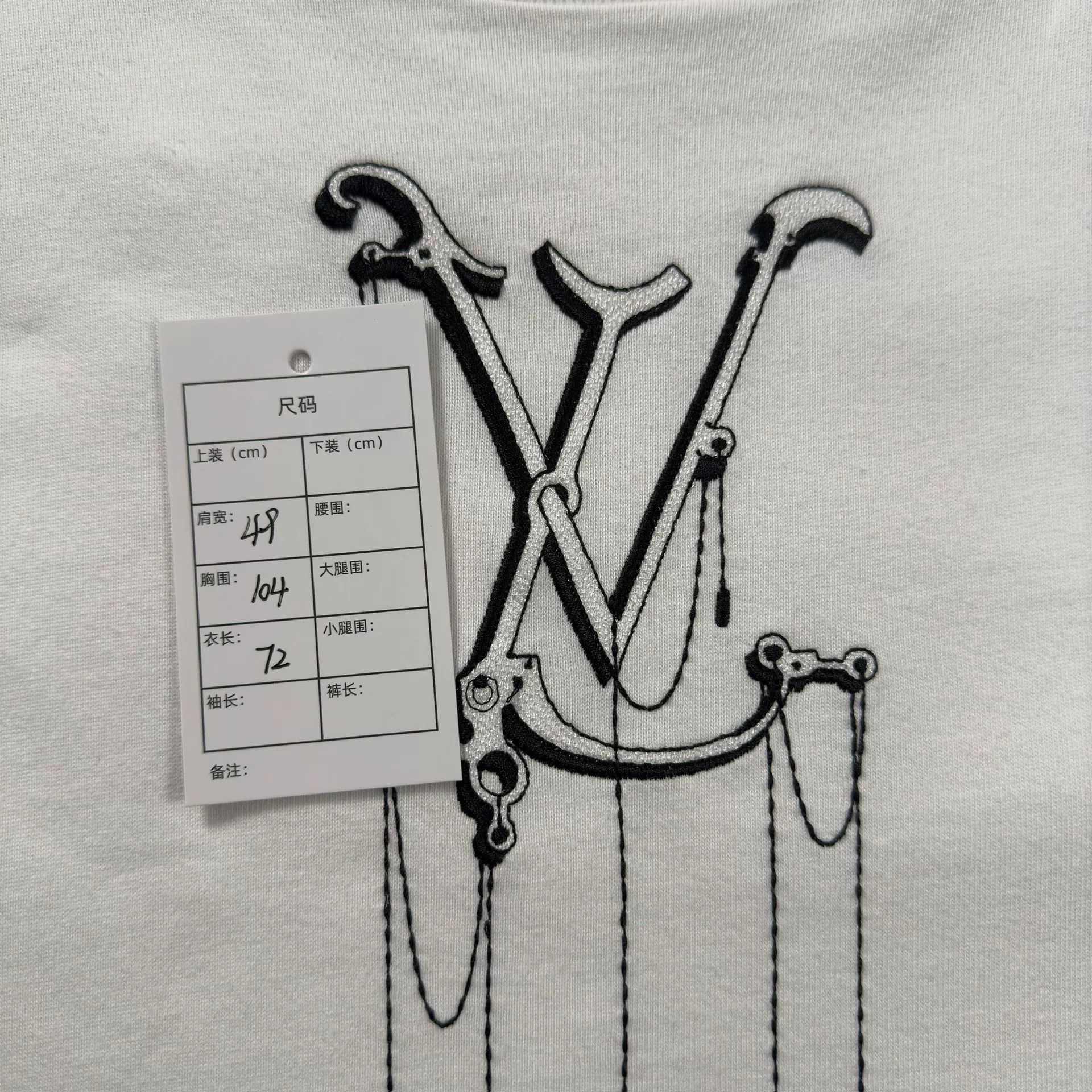 Louis Vuitton Louis Vuitton Embroidery Logo T-Shirt Size M Size US M / EU 48-50 / 2 - 6 Thumbnail